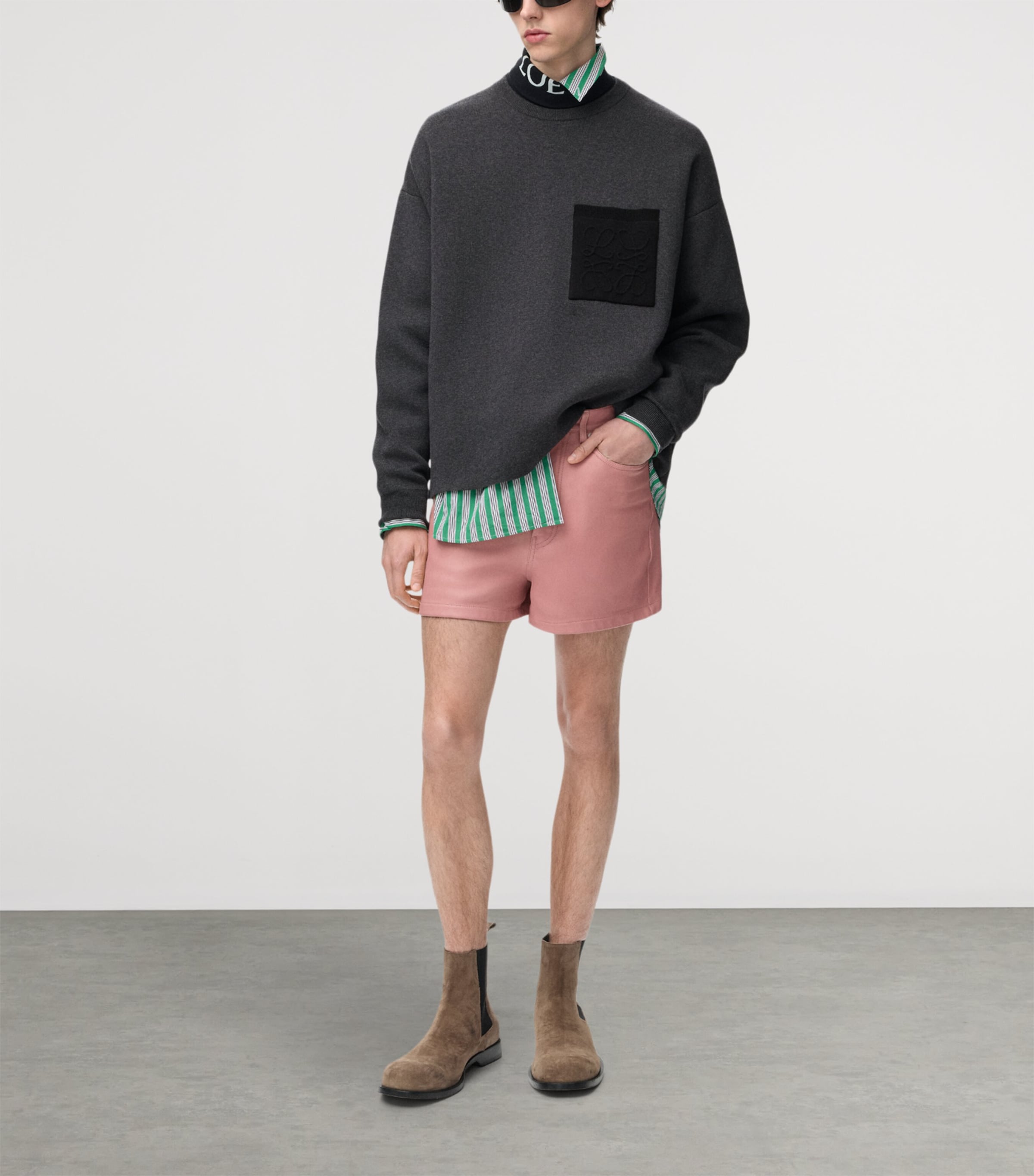 LOEWE Mens Anagram-Pocket Sweatshirt Grey/black Image 2