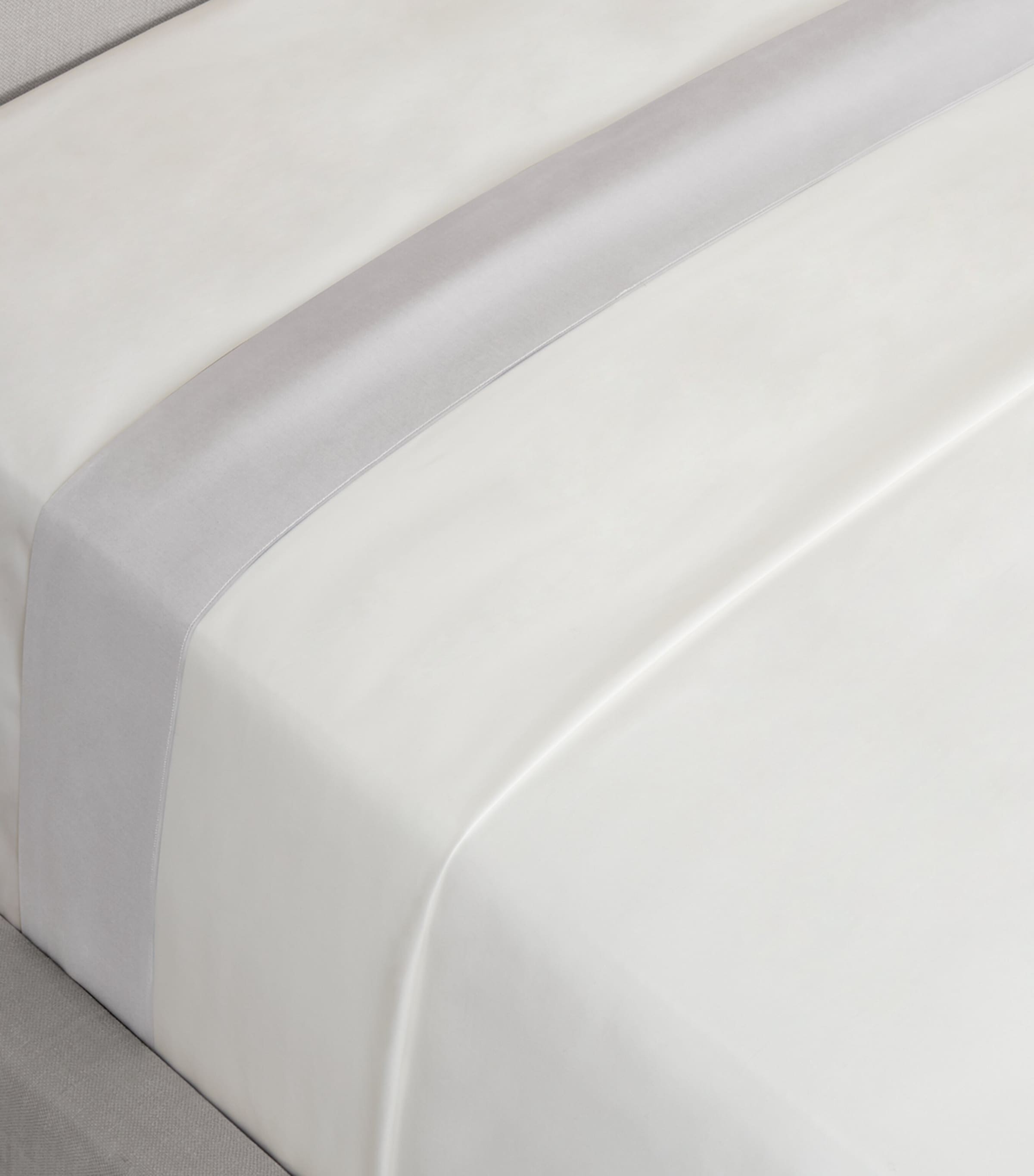 Bold Super King Duvet Cover Set (260cm x 220cm) BN57  MILKROCK Image 5