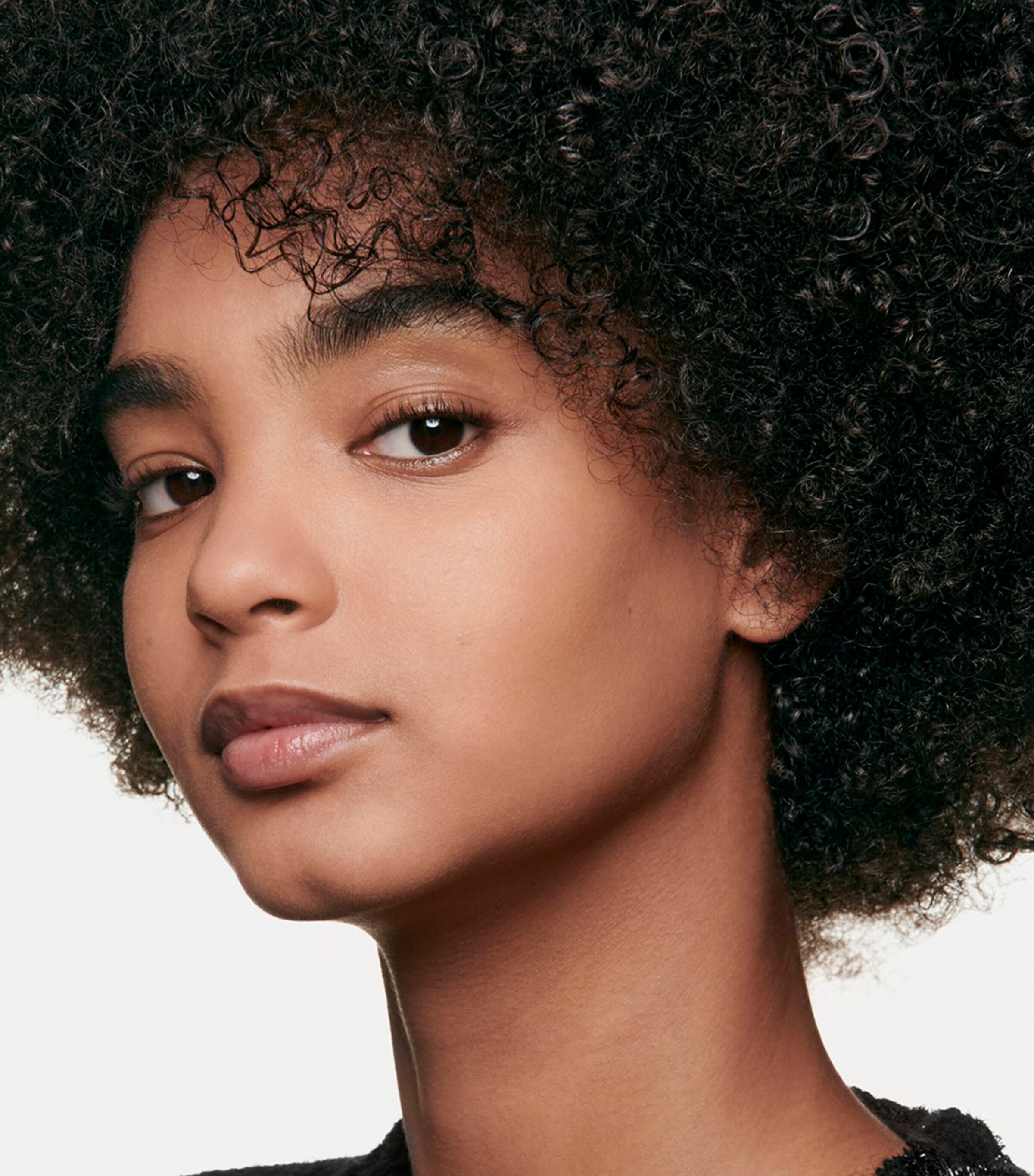 ULTRA LE TEINT VELVET Blurring Smooth-Effect Foundation (30ml) B60 Image 3