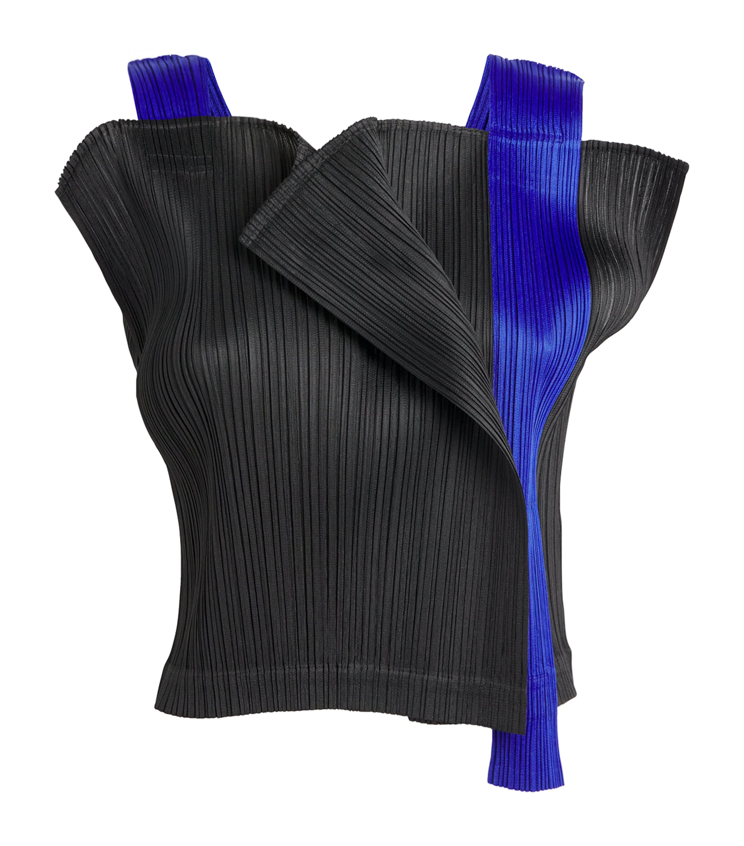 Issey Miyake Pleated Comet Sleeveless Top In Black