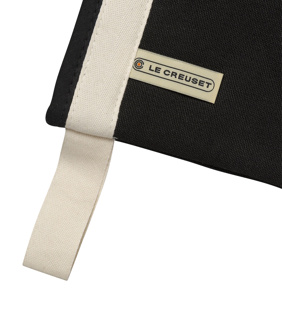 Le Creuset Oven Mitt Black Image 2
