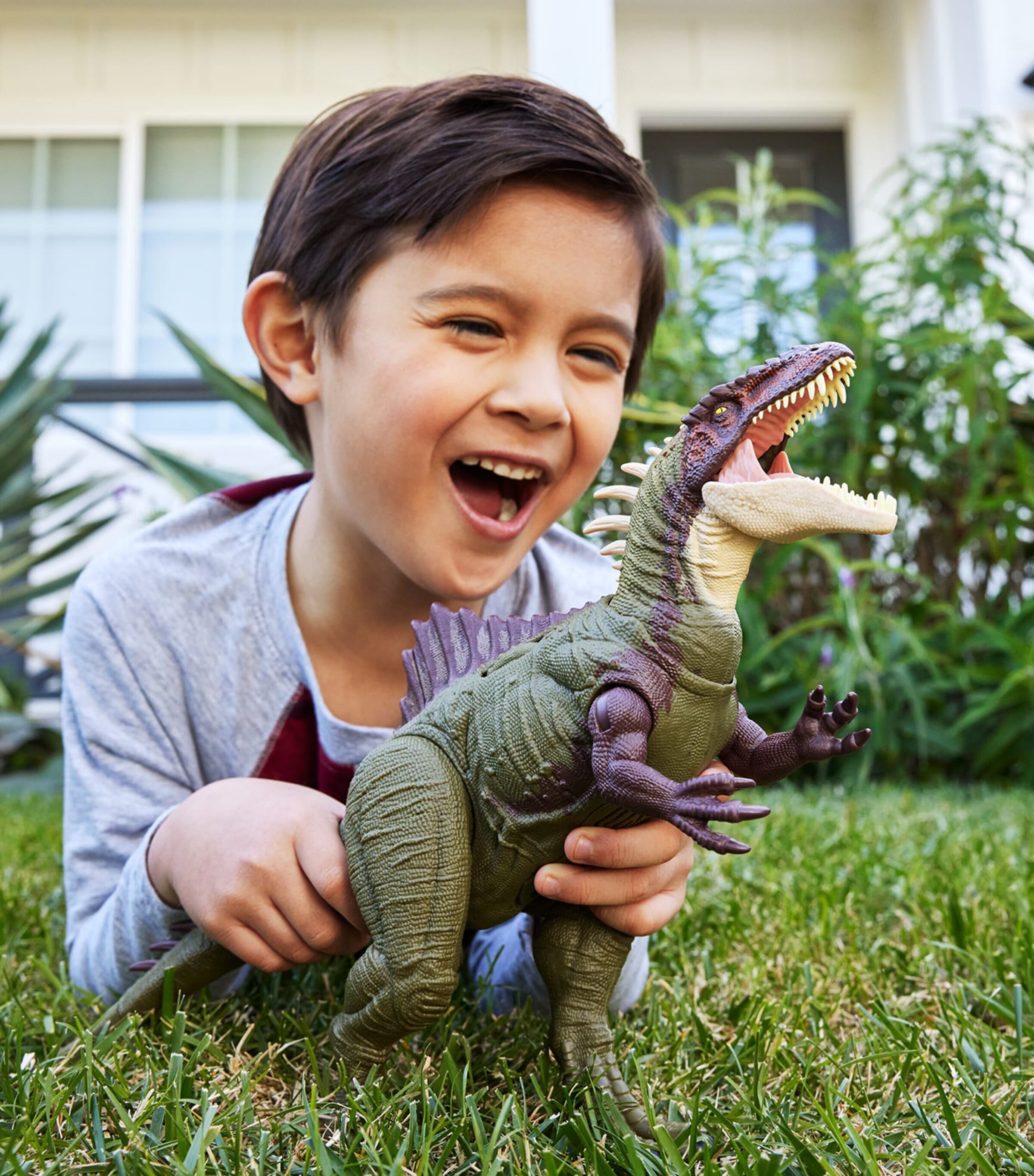 Jurassic World Battle Roarin’ Becklespinax Dinosaur Toy (43cm) Image 2