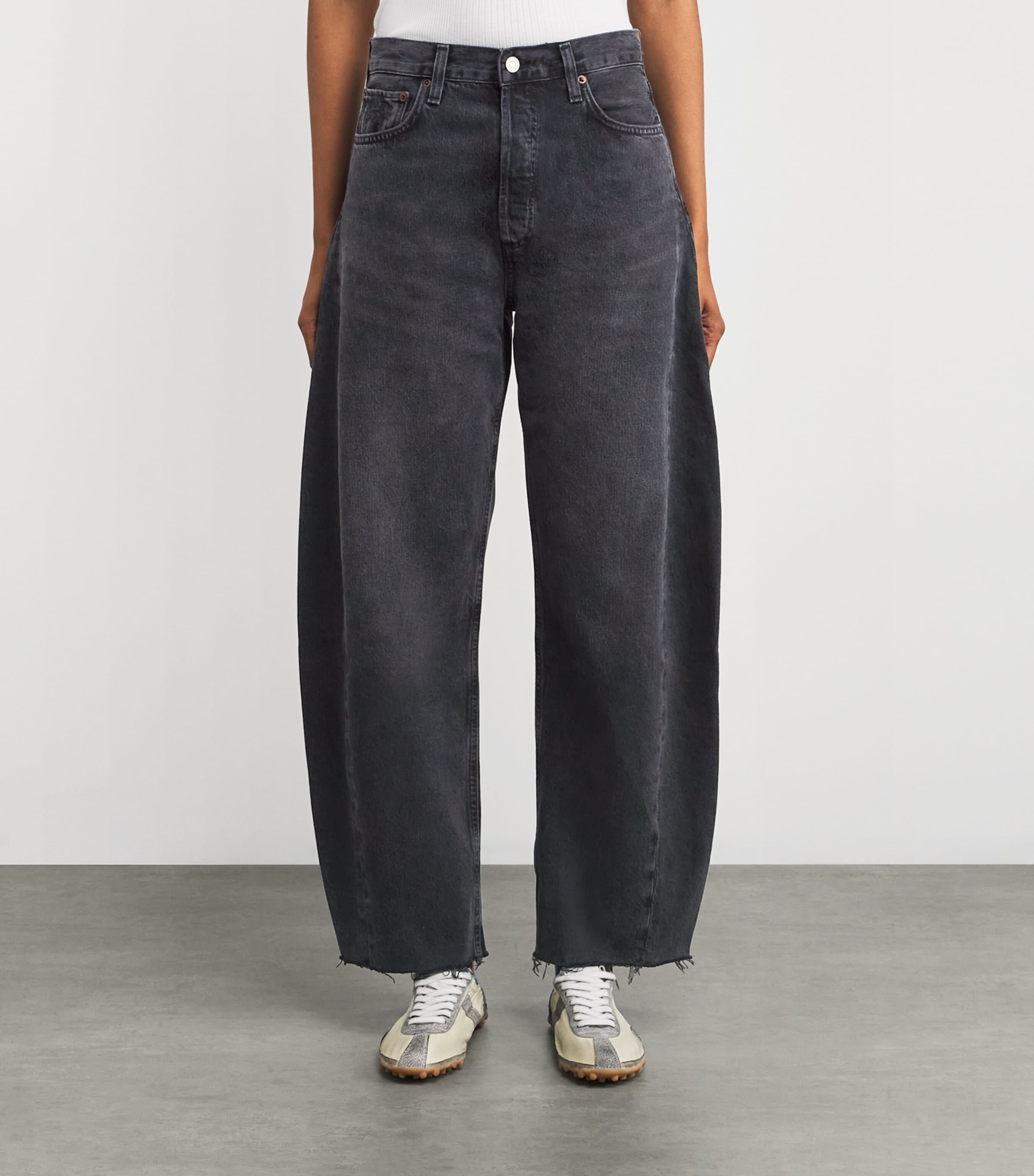 Luna Barrel-Leg Jeans POSSESS Image 3