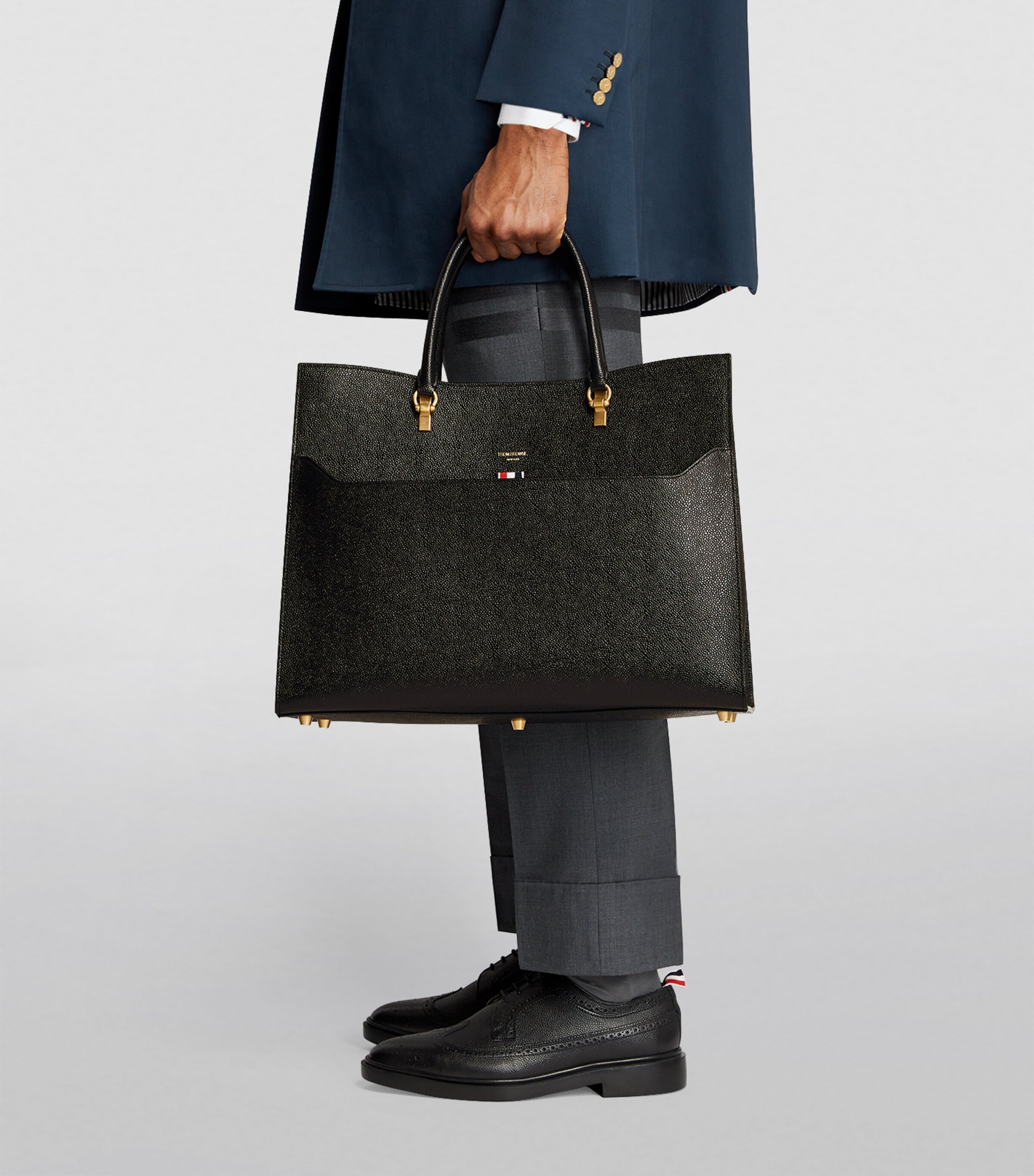 トートバッグ THOM BROWNE BLACK TOP HANDLE BAG Thom Browne Mini Mr. Thom Tote Bag | Black | FARFETCH