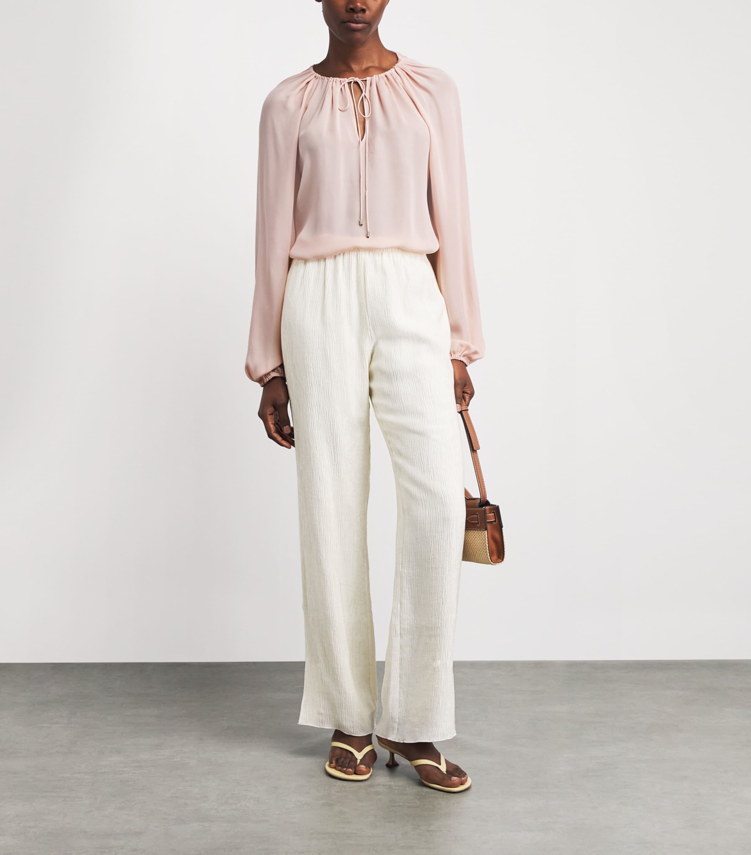 FRAME Womens Silk Balloon Blouse Taffy Image 2