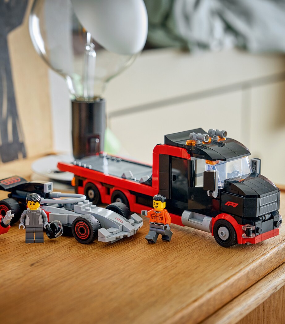 Lego LEGO City F1 Display Truck with Audi F1 Race Car 60493 Image 5
