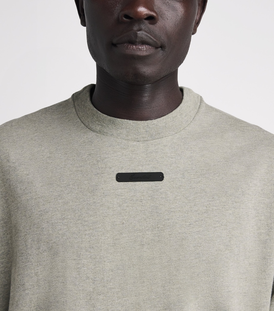 FEAR OF GOD ESSENTIALS Mens Cotton Merch T-Shirt Seal Heather Image 3