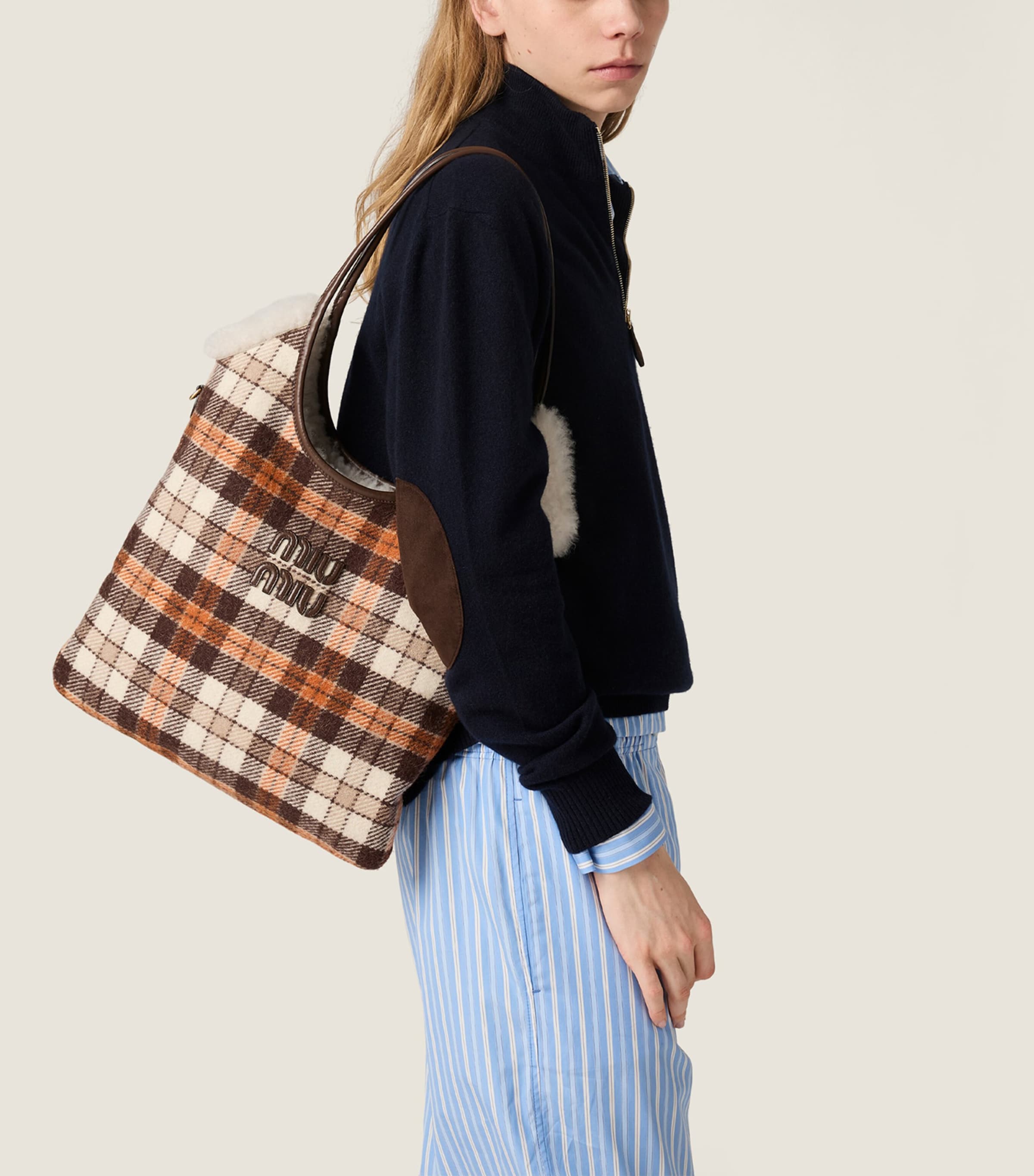 Shearling-Trim Plaid Ivy Tote Bag F0Z0F Image 5