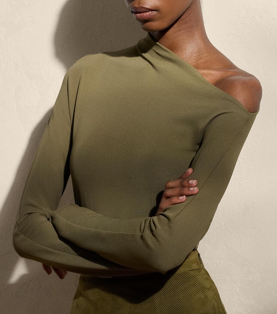 Asymmetric Top MOSS Image 6