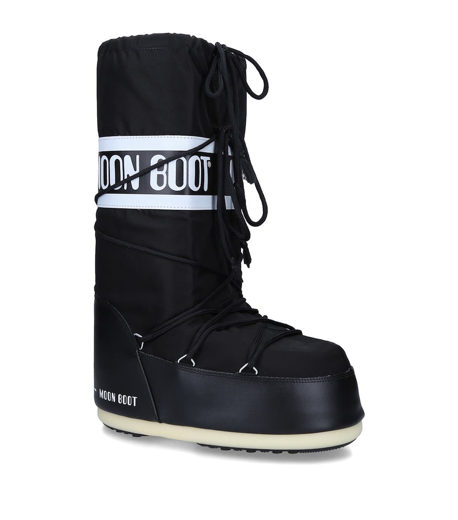 Nylon Icon Moon Boots BLACK Image 1