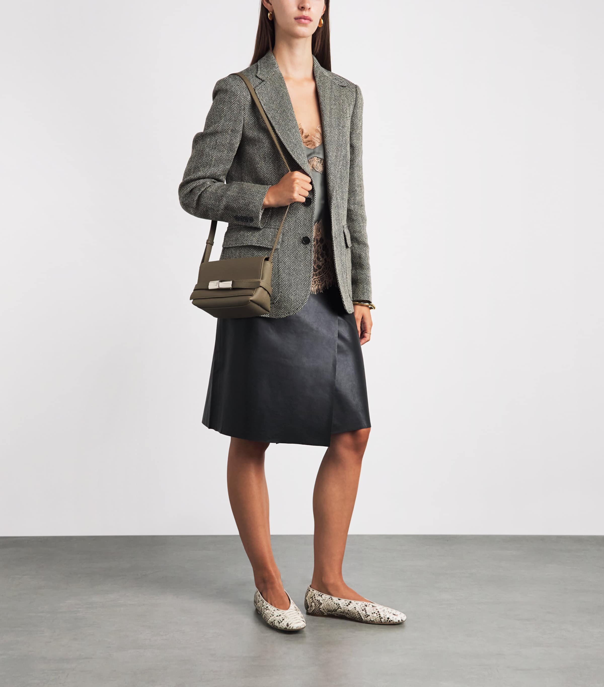 Longchamp Leather Le Smart Cross-Body Bag Olive Image 2