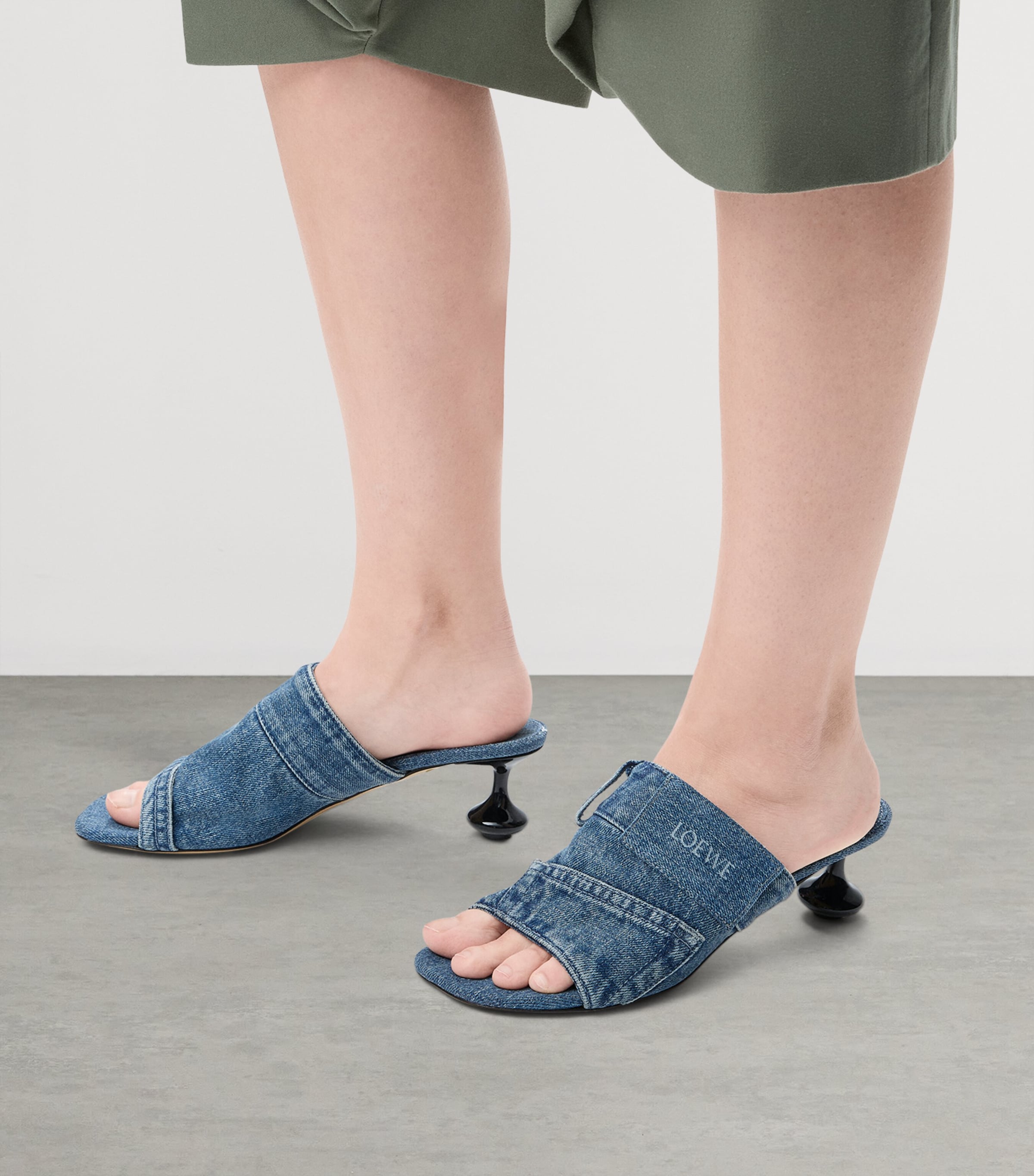 送料込/関税込■LOEWE■Toy Panta 45 ミュール LOEWE Denim Toy Panta Mules 45 | Harrods US