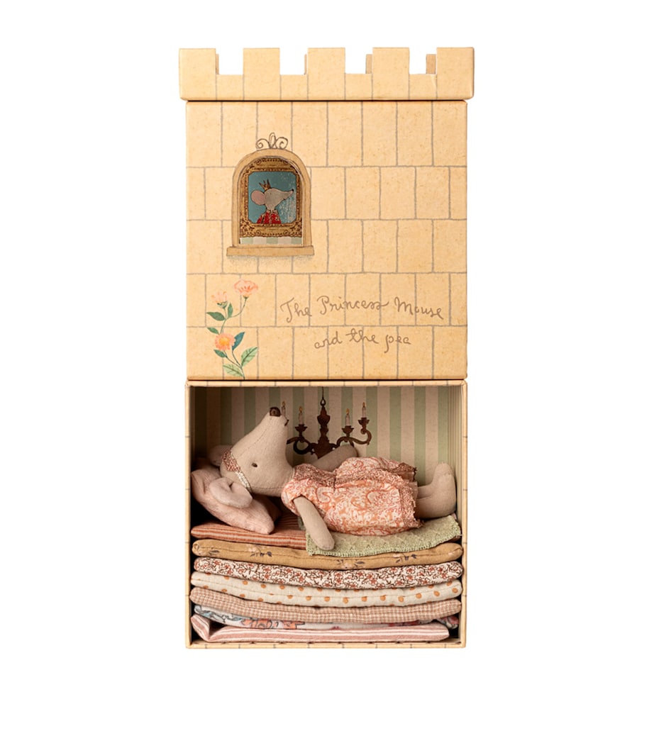 Maileg The Princess Mouse and the Pea Box Set (17cm) Image 4