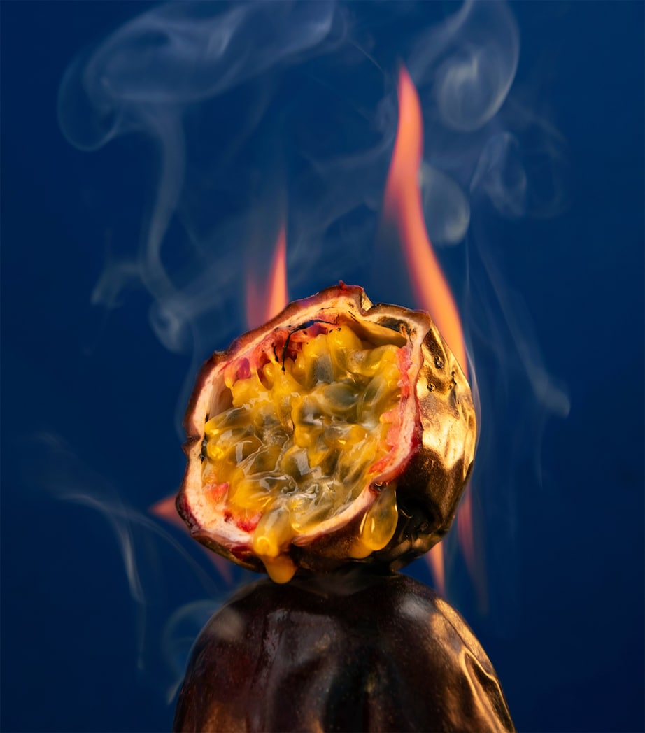 Oud Maracuja Scented Candle (190g) NO COLOUR Image 4