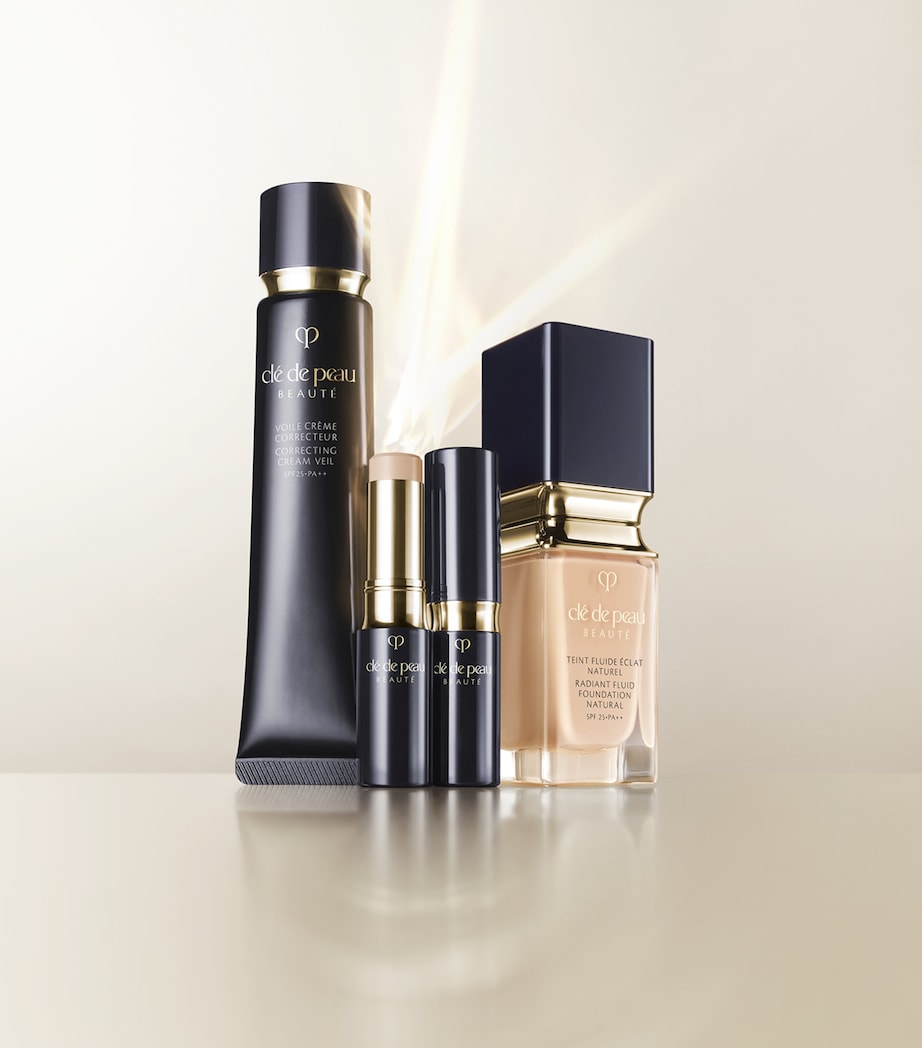 Clé de Peau Beauté Concealer Honey Image 6
