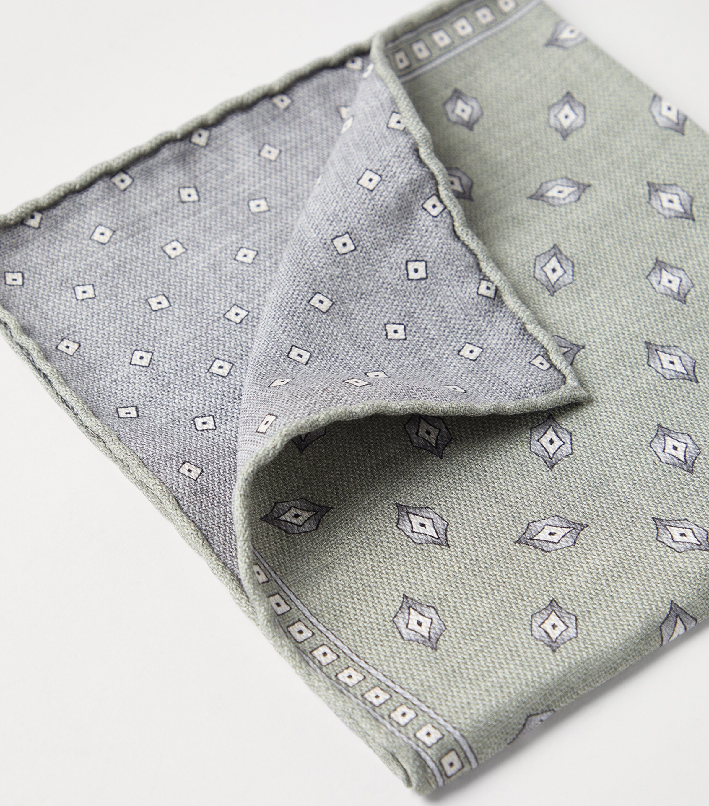 Silk Diamond Pocket Square C2455 Image 3