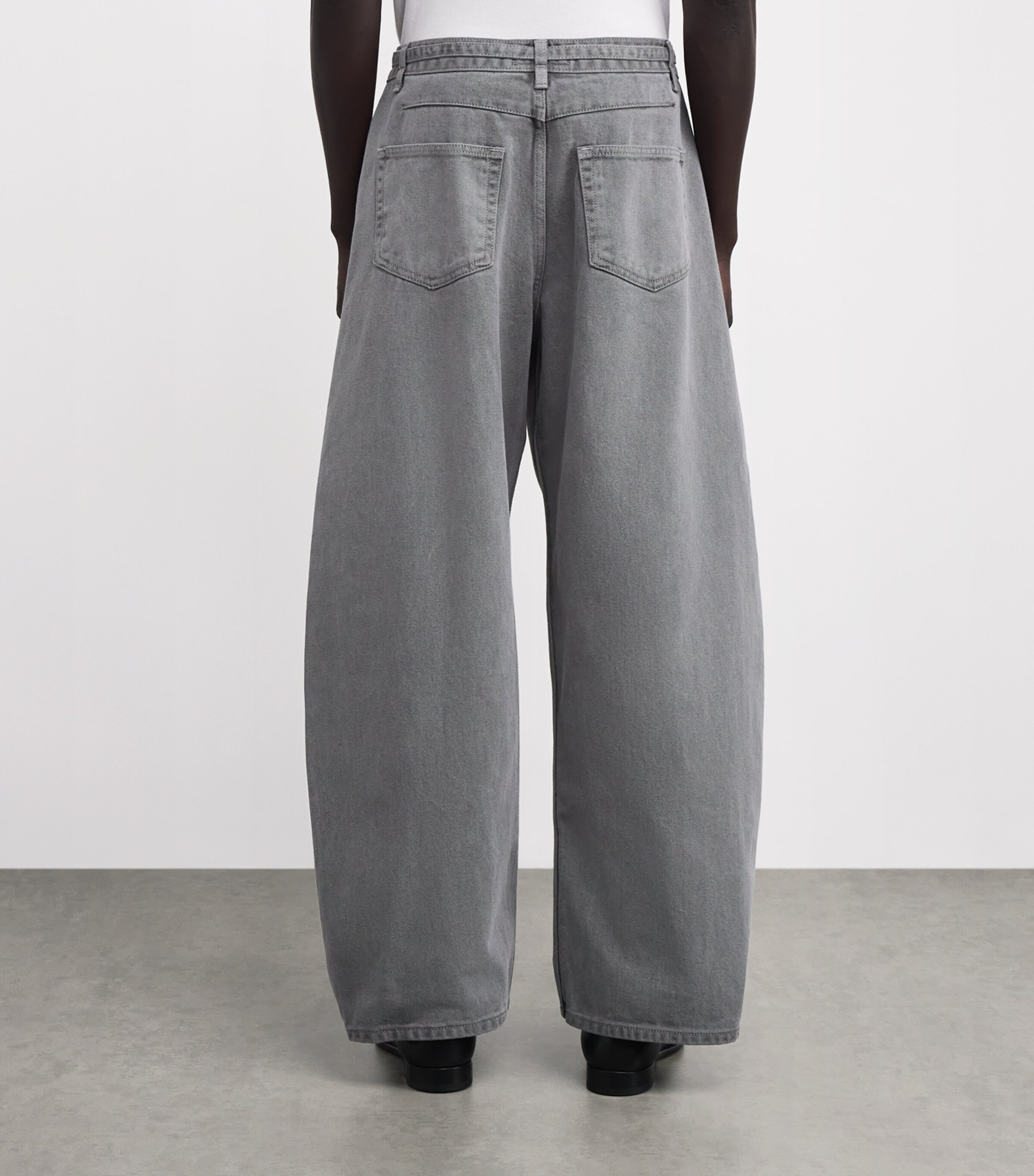 Garment-Dyed Curved-Leg Jeans GREY Image 4