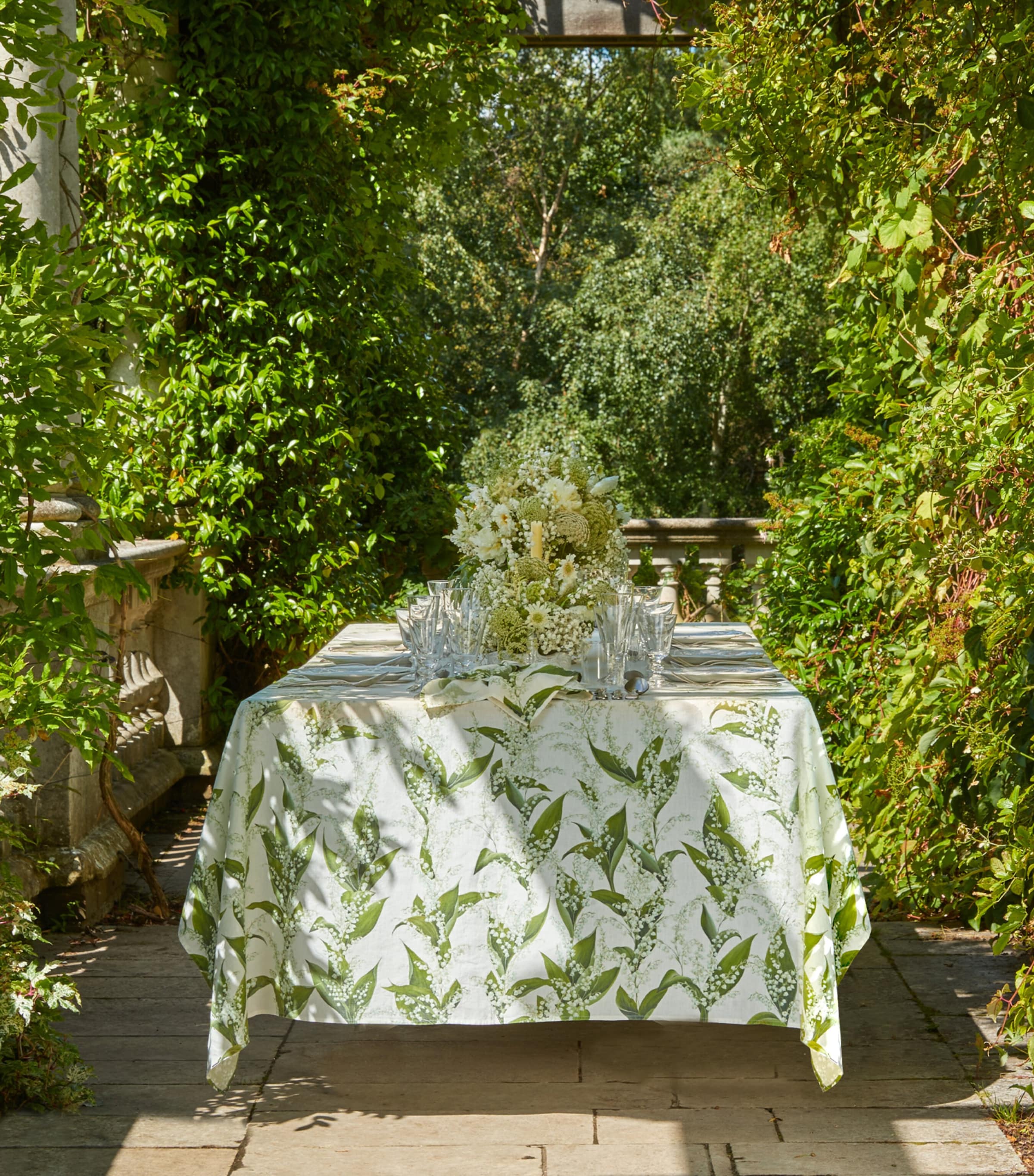 Linen Lily of the Valley Tablecloth (165cm x 380cm) WHITE/GREEN Image 3