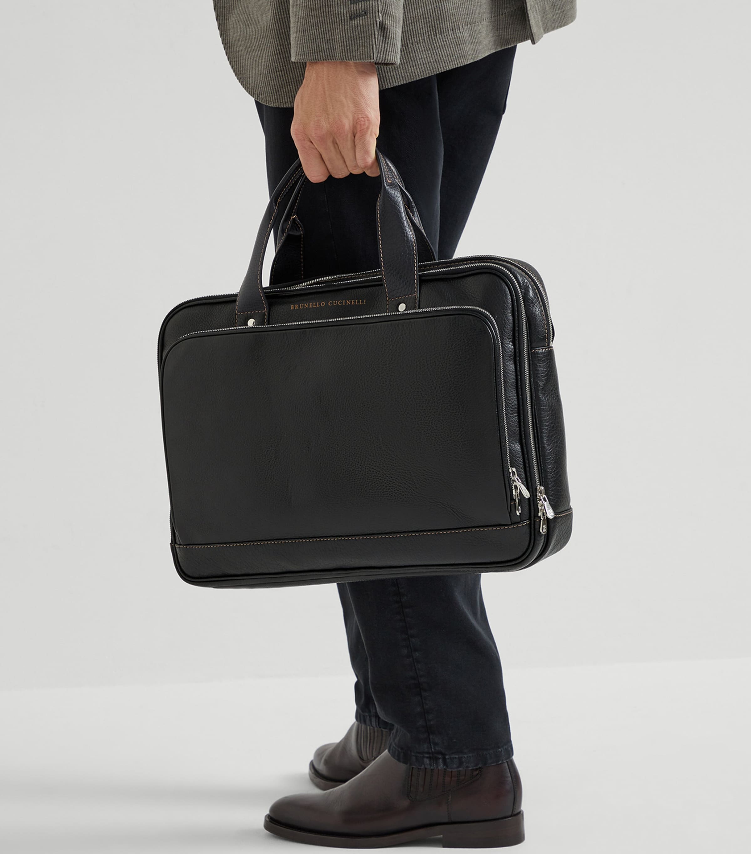 Grained Calfskin Messenger Bag C101 Image 2