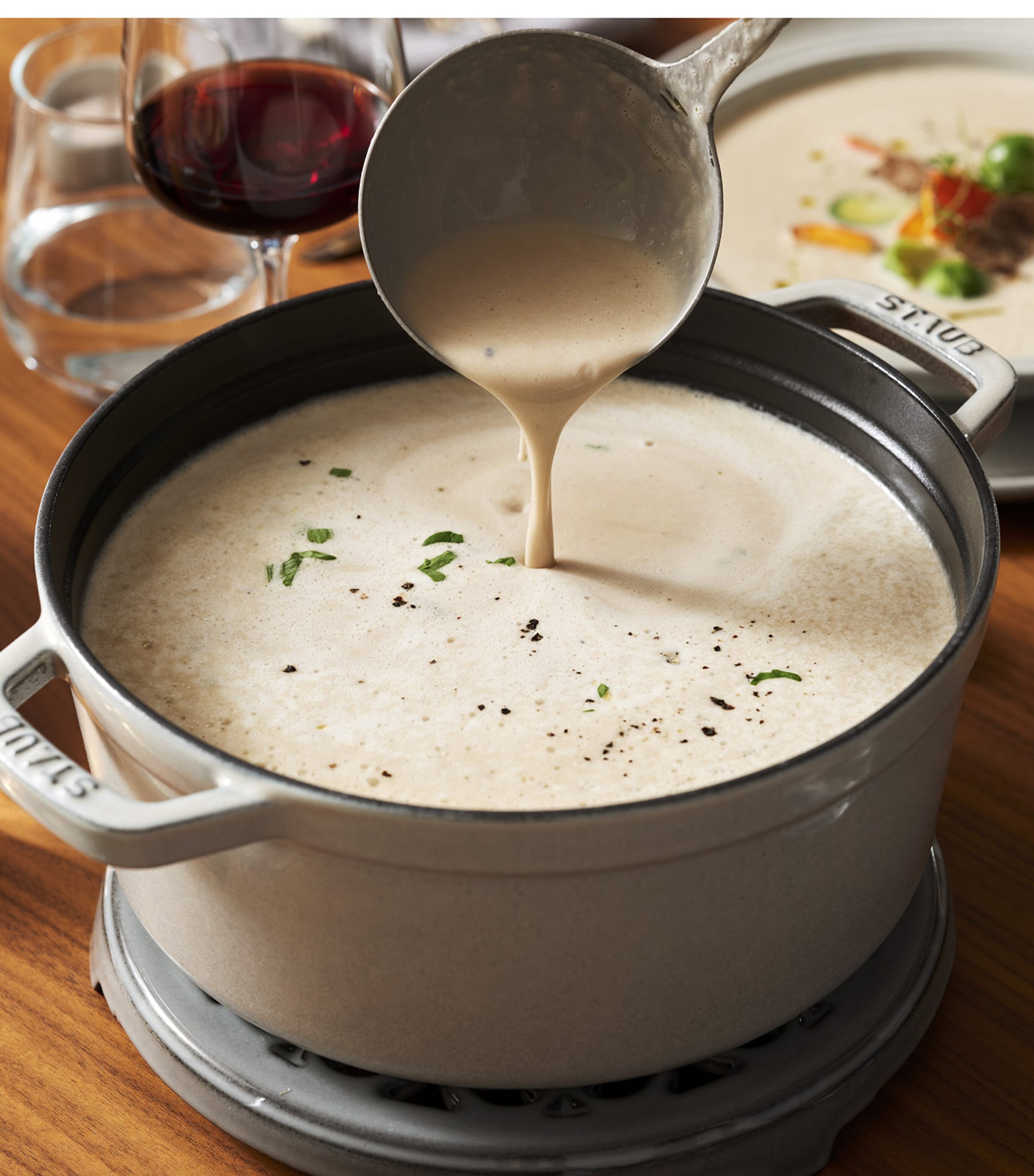 Round Cocotte (28cm) WHITE TRUFFLE Image 5