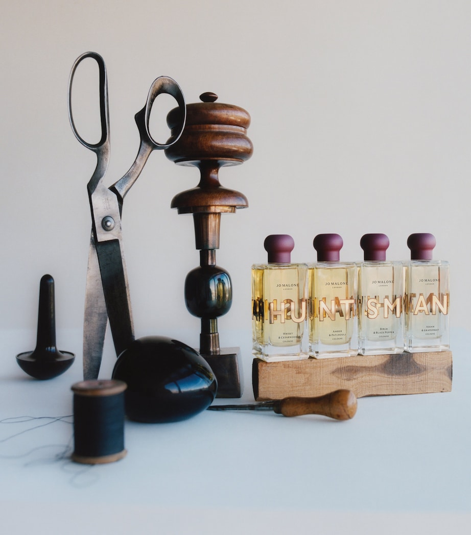 x Huntsman Whisky & Cedarwood Cologne (100ml) NO COLOUR Image 3