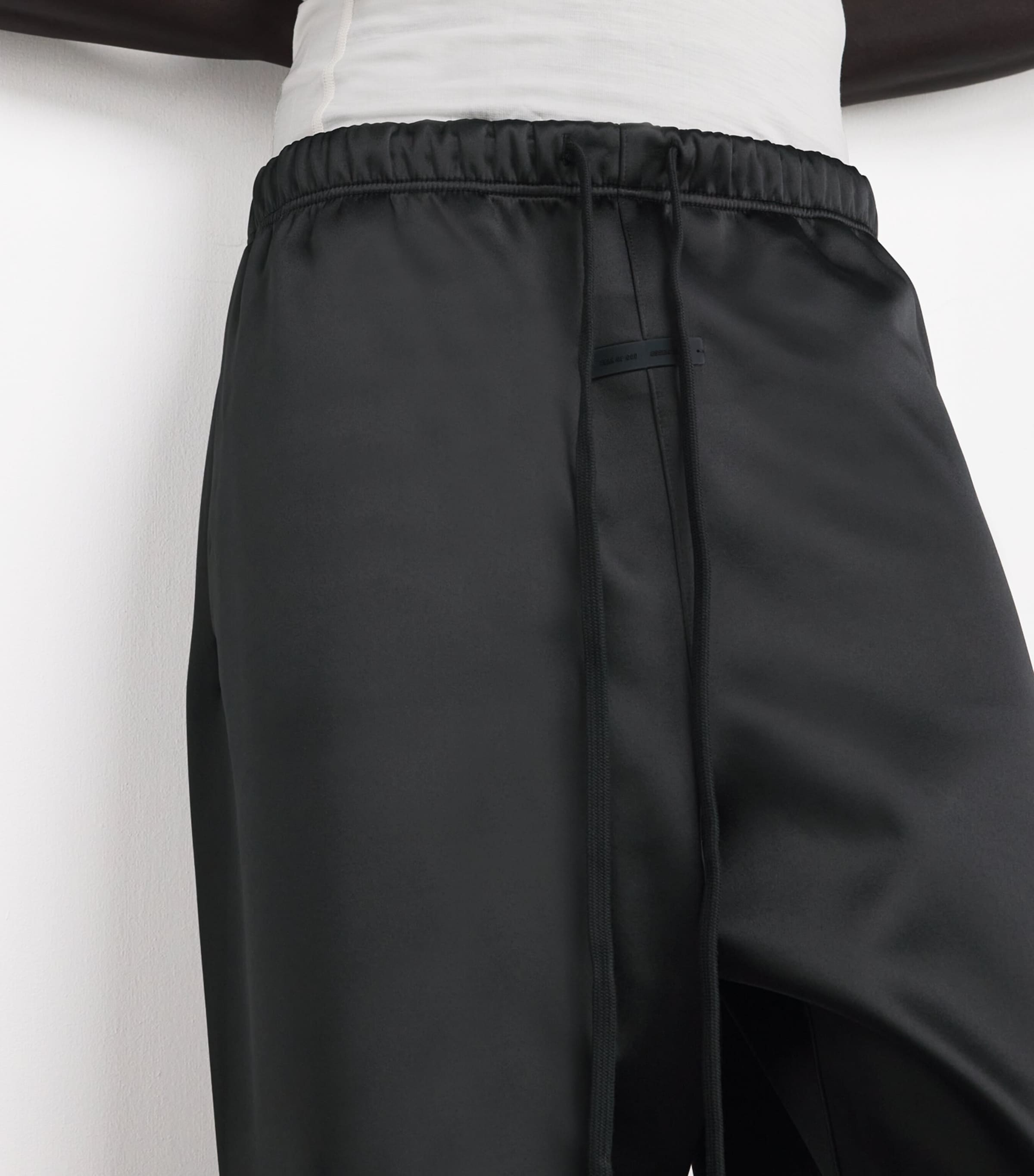 FEAR OF GOD ESSENTIALS Mens Bonded Satin Sweatpants Jet Black Image 6