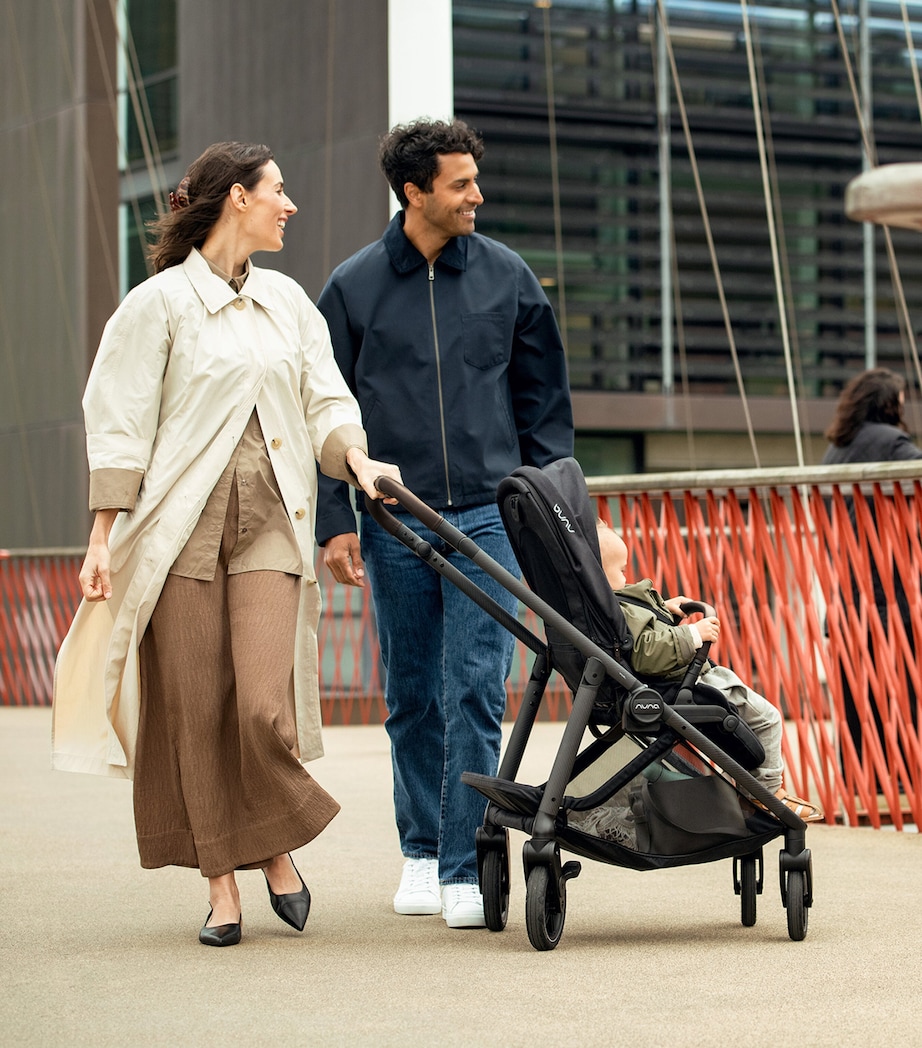 SWIV Pushchair CAVIAR Image 6