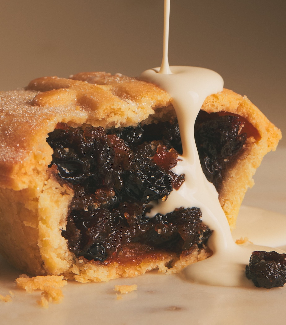 Harrods 6-Piece Classic Mince Pies (380g) Image 2
