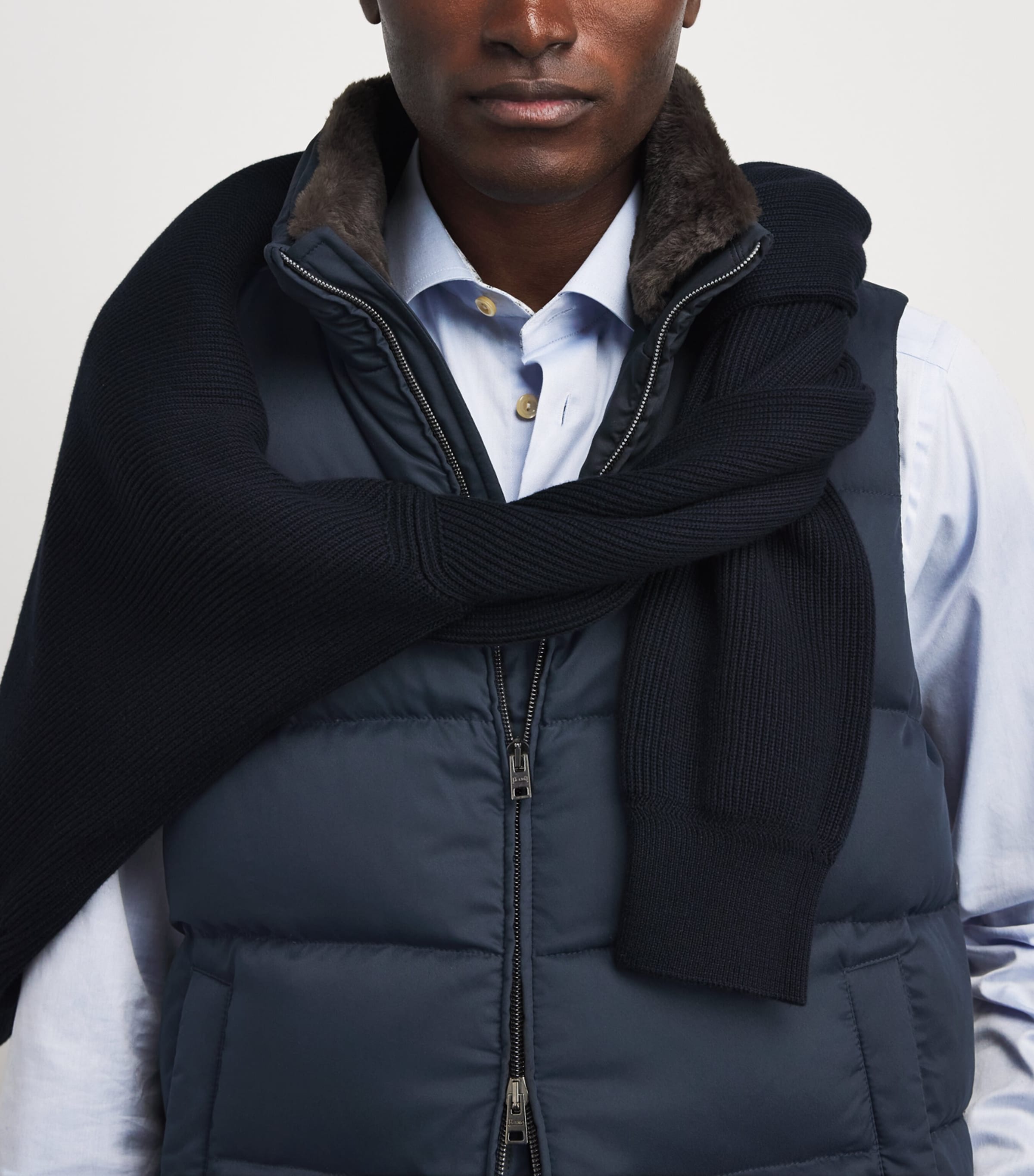 Herno Mens Faux Fur Collar Quilted Down Gilet Blu Navy Image 3