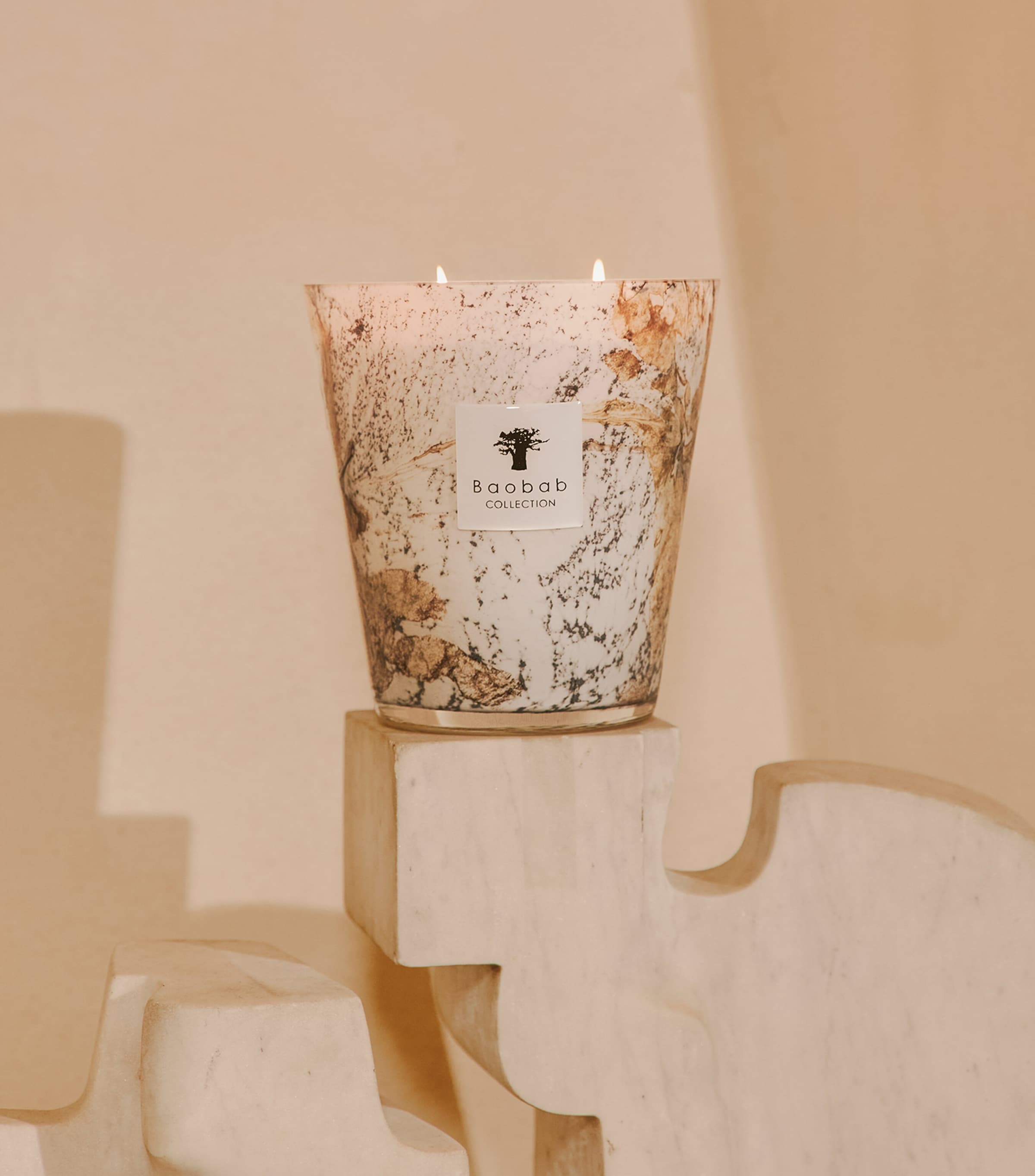 Baobab Collection Naïs Scented Candle (2.3kg) Beige Image 3