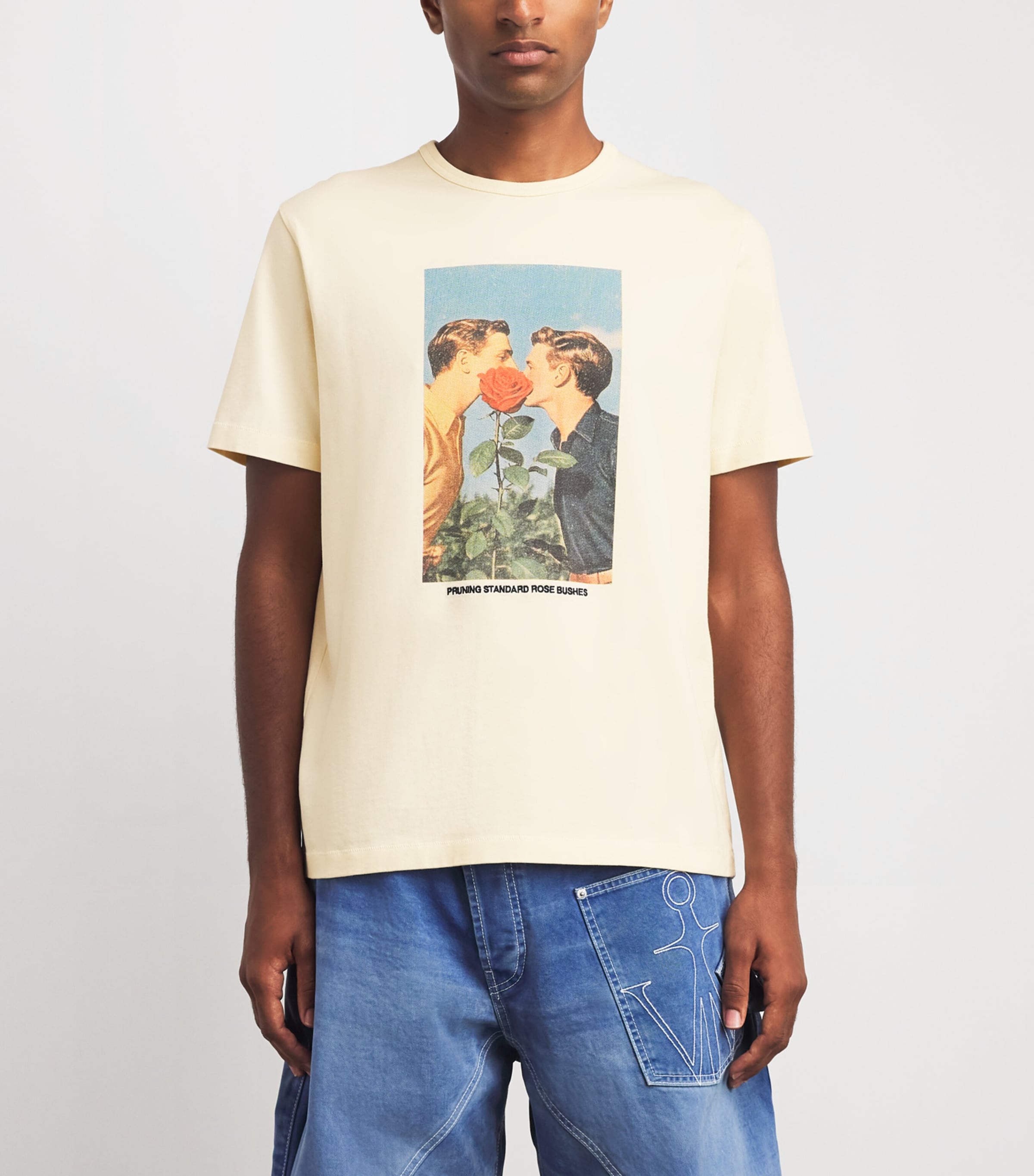 JW Anderson Mens Cotton Kissing By The Rose Bush T-Shirt Ecru Image 4