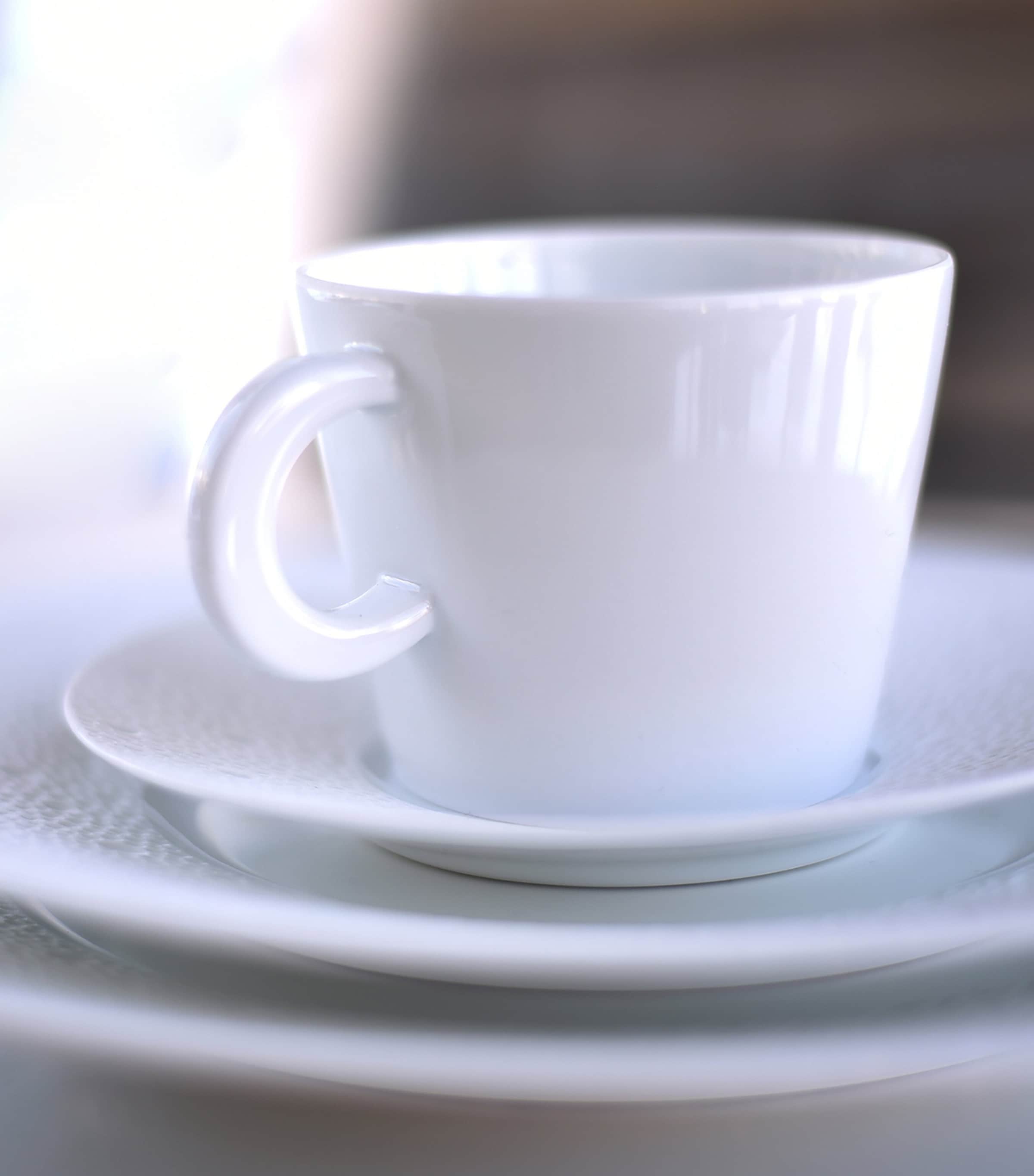 Ecume Teacup and Saucer BLANC Image 3