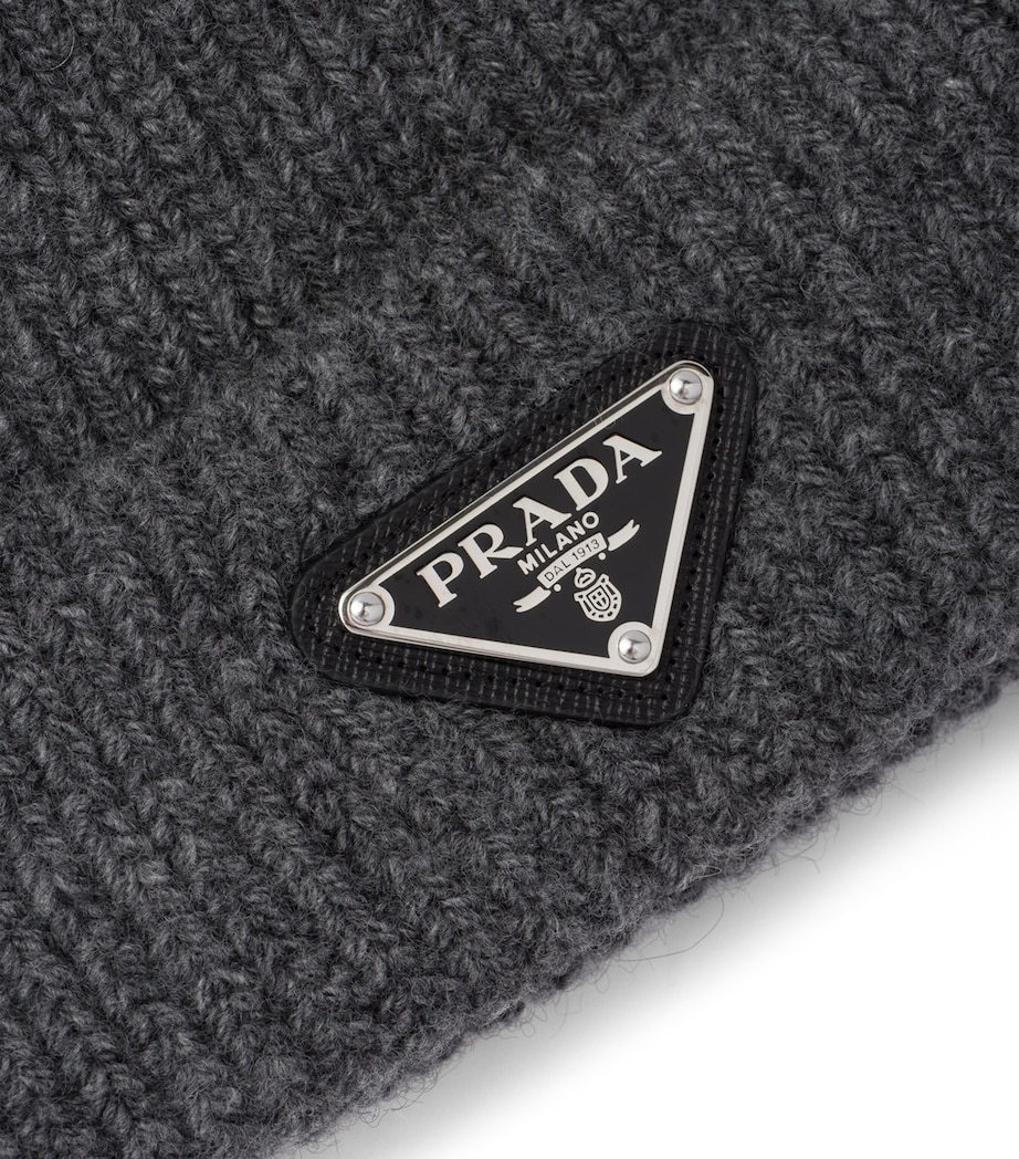 Wool-Cashmere Triangle Beanie F0480 Image 3