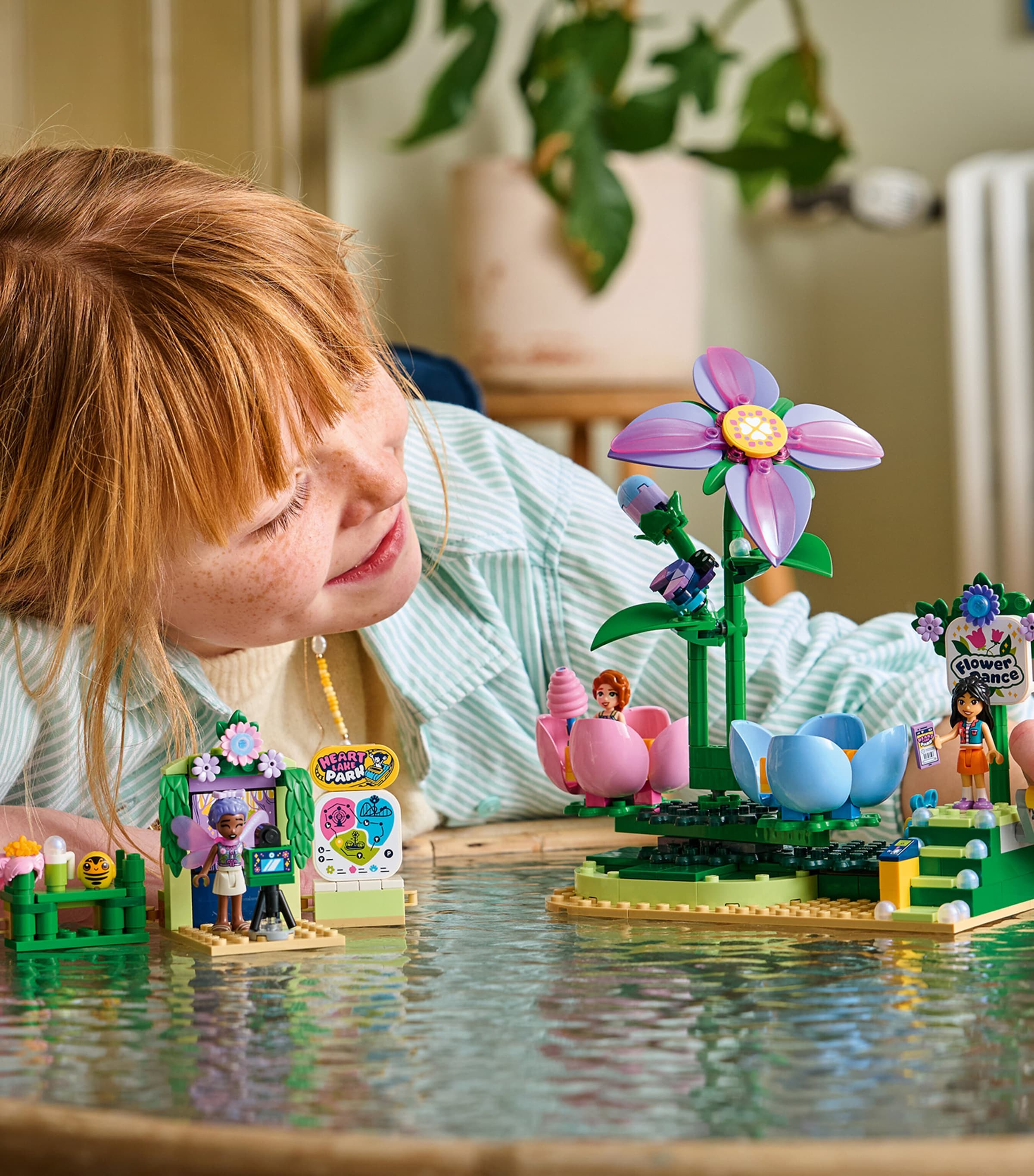 Lego Friends Spinning Flower & Fairy Teacup Ride 42702 Image 4