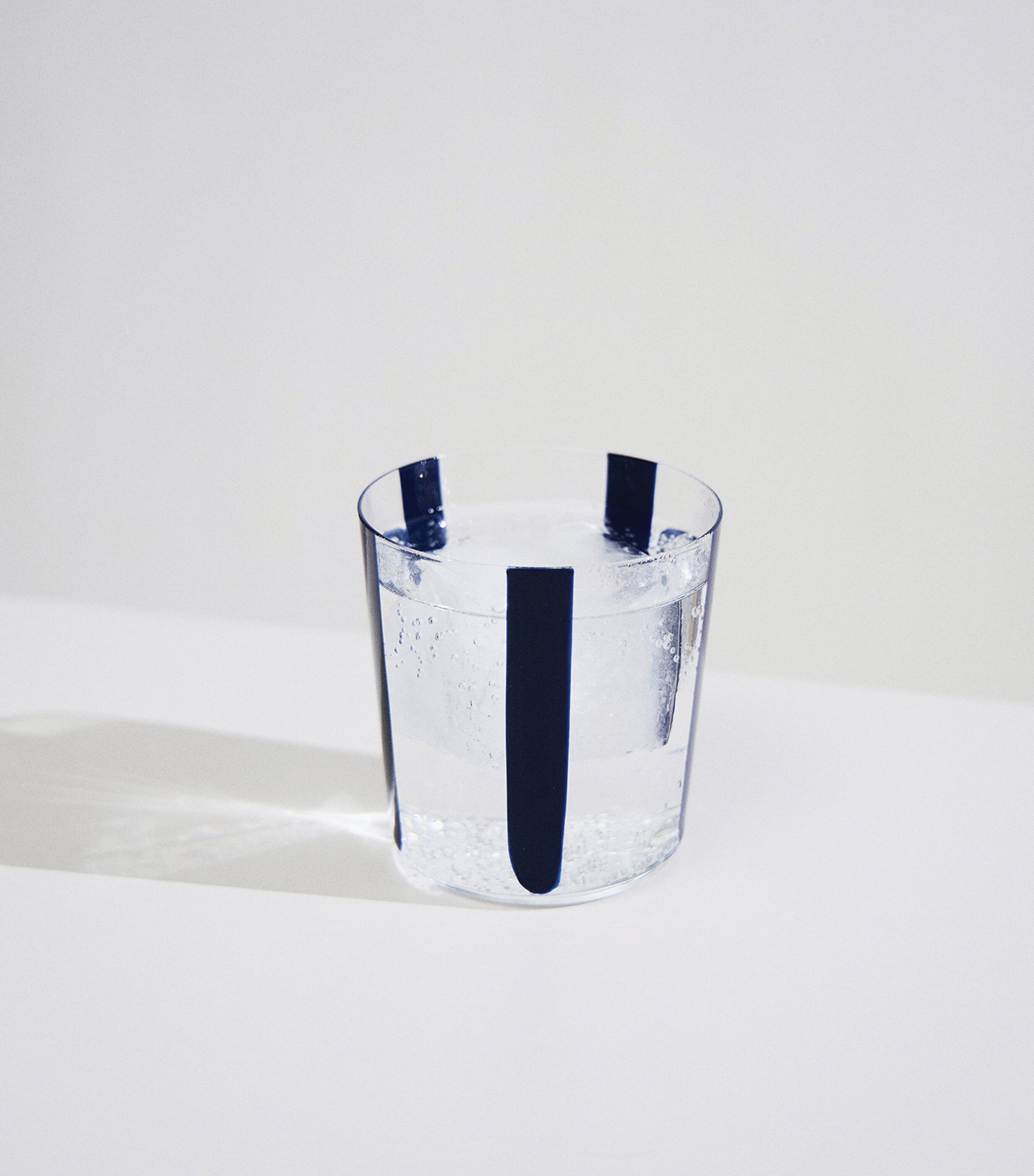 The Conran Shop Nova Stripe Tumblers (Set of 4) Navy / Clear Image 6