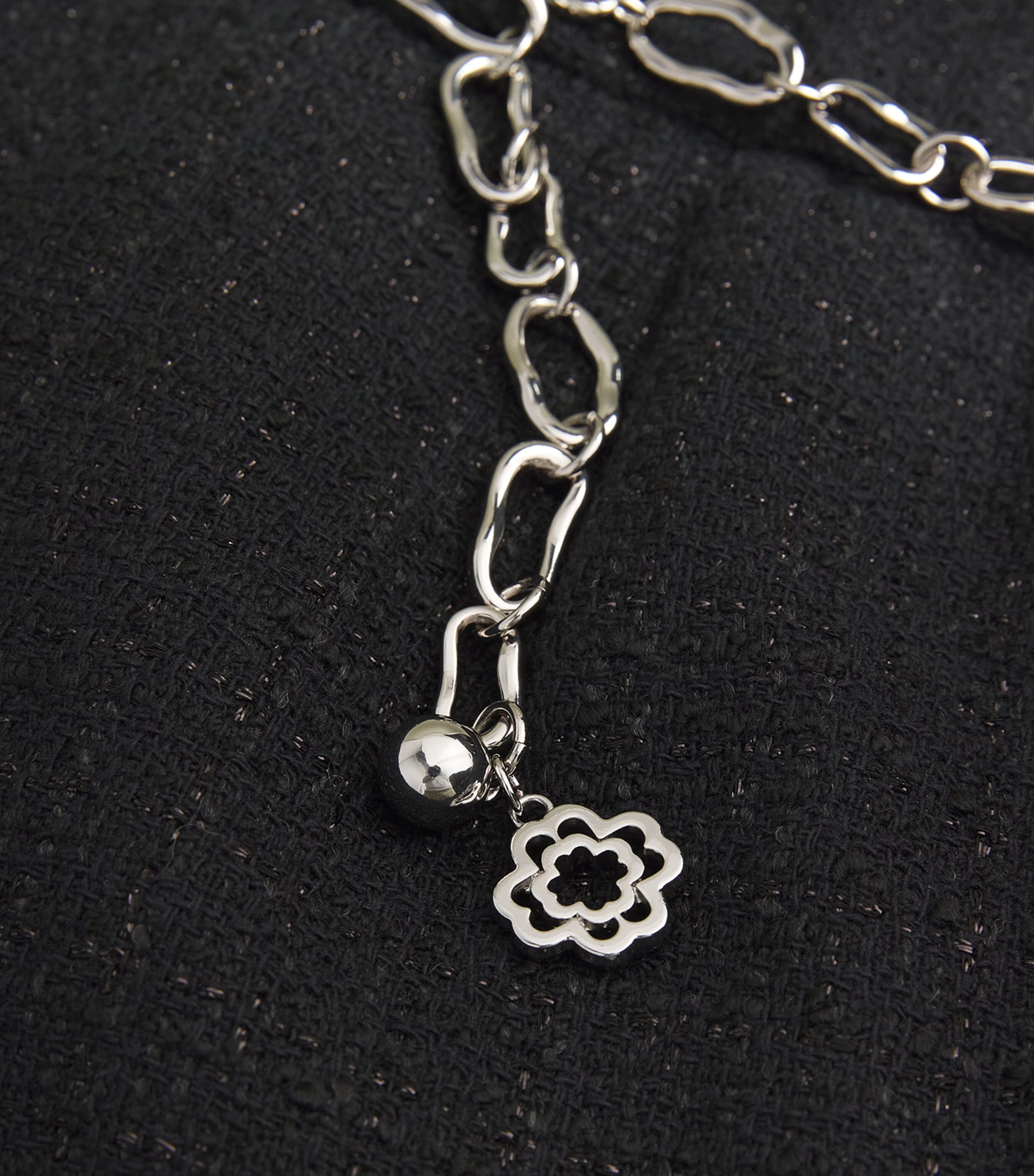 Tweed Chain Belt Shorts BLACK Image 5