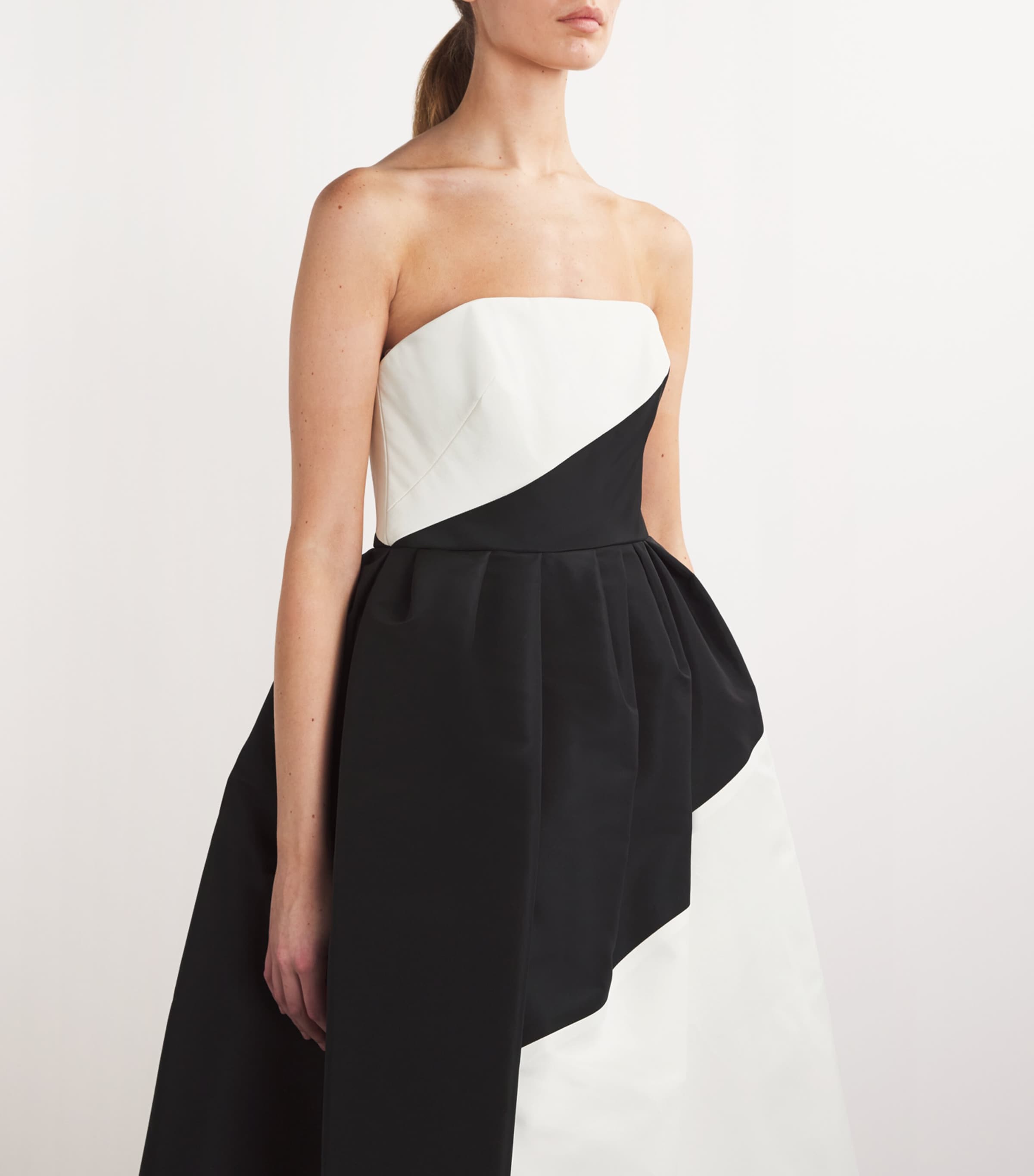 Silk Colour-Block Strapless Gown 003 BLACK/WHITE Image 4