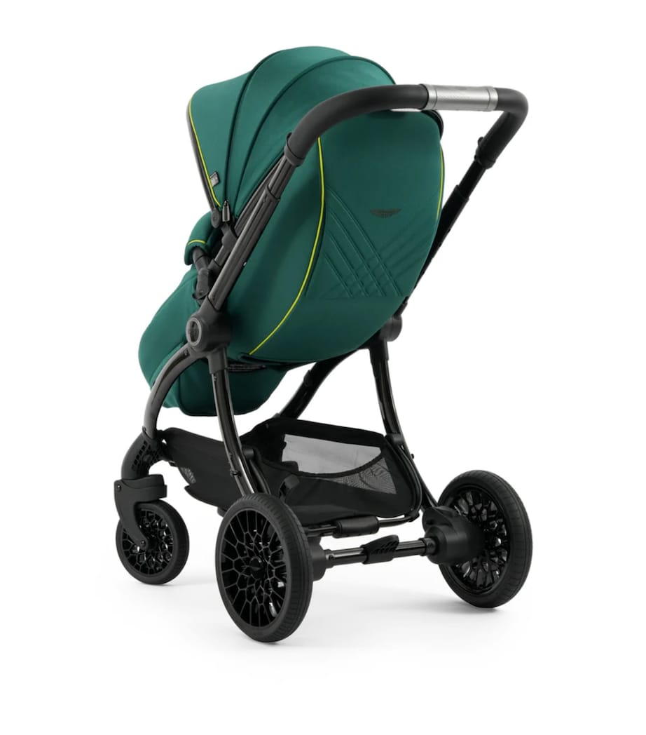 x Aston Martin egg3 Snuggle Bundle PERFORMANCE GREEN Image 4