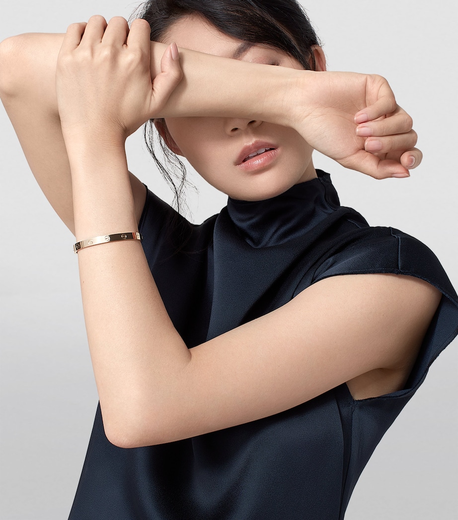 LOVE Classic Yellow Gold Bracelet YELLOW GOLD Image 2