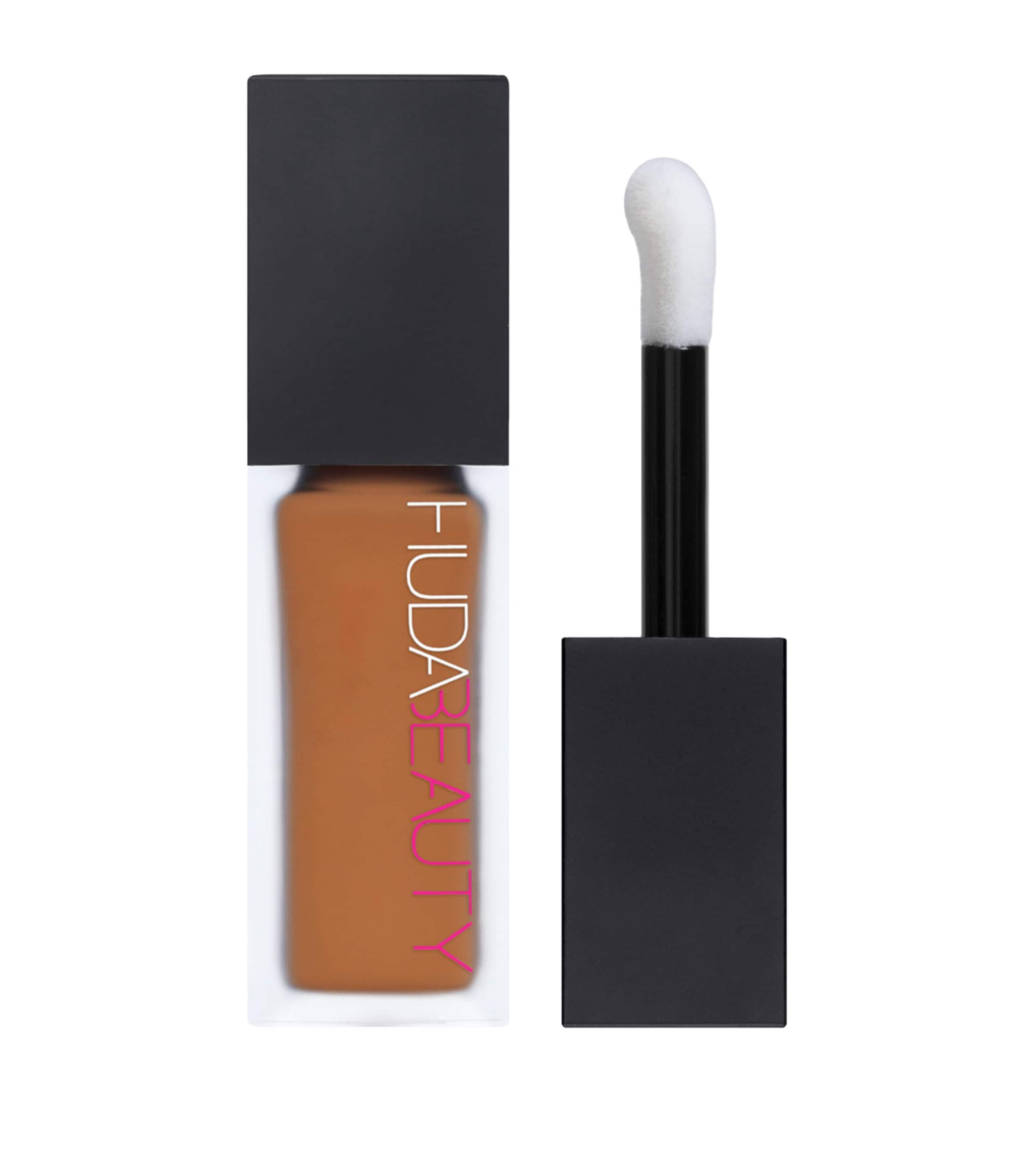 Huda Beauty #fauxfilter Luminous Matte Liquid Concealer In Nude