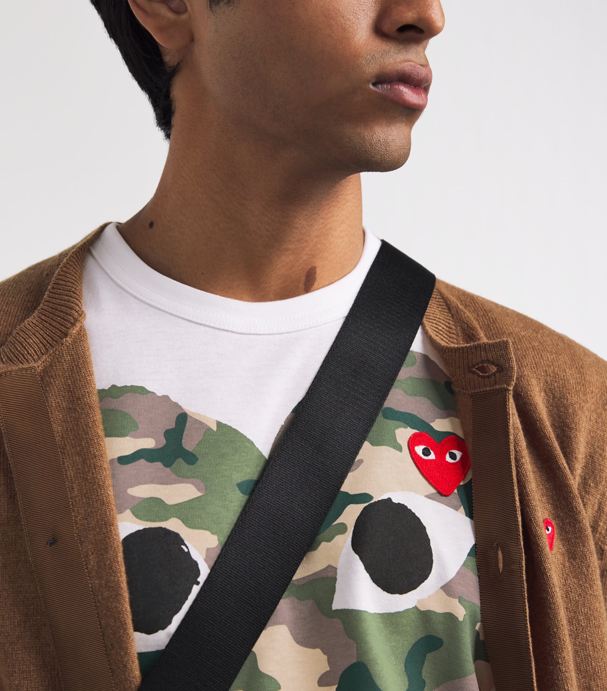 Camouflage Large Heart Logo T-Shirt 1 - WHITE Image 6