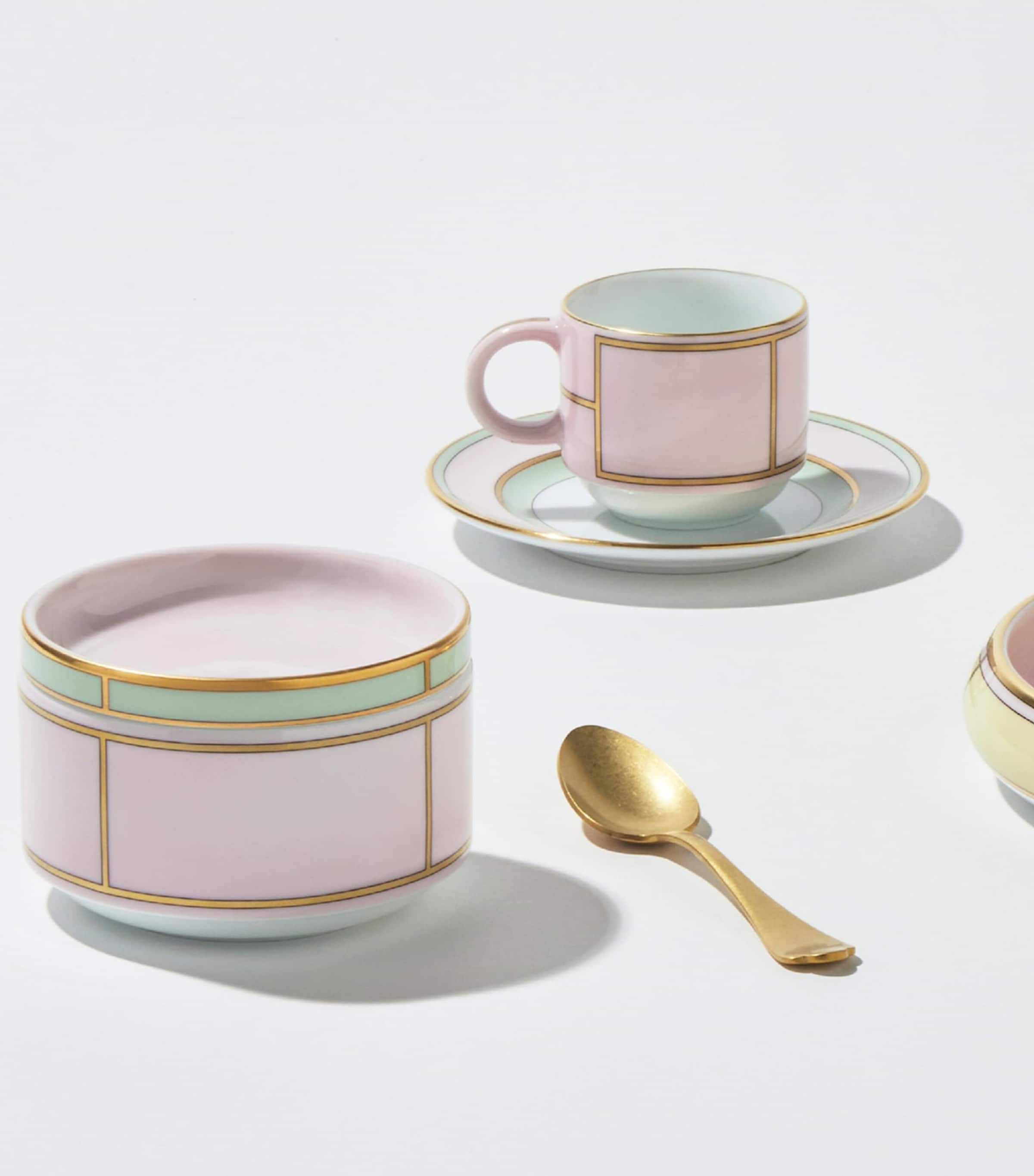 GINORI 1735 Porcelain Colonna Diva Rosa Lidded Sugar Pot (10cm) Image 2