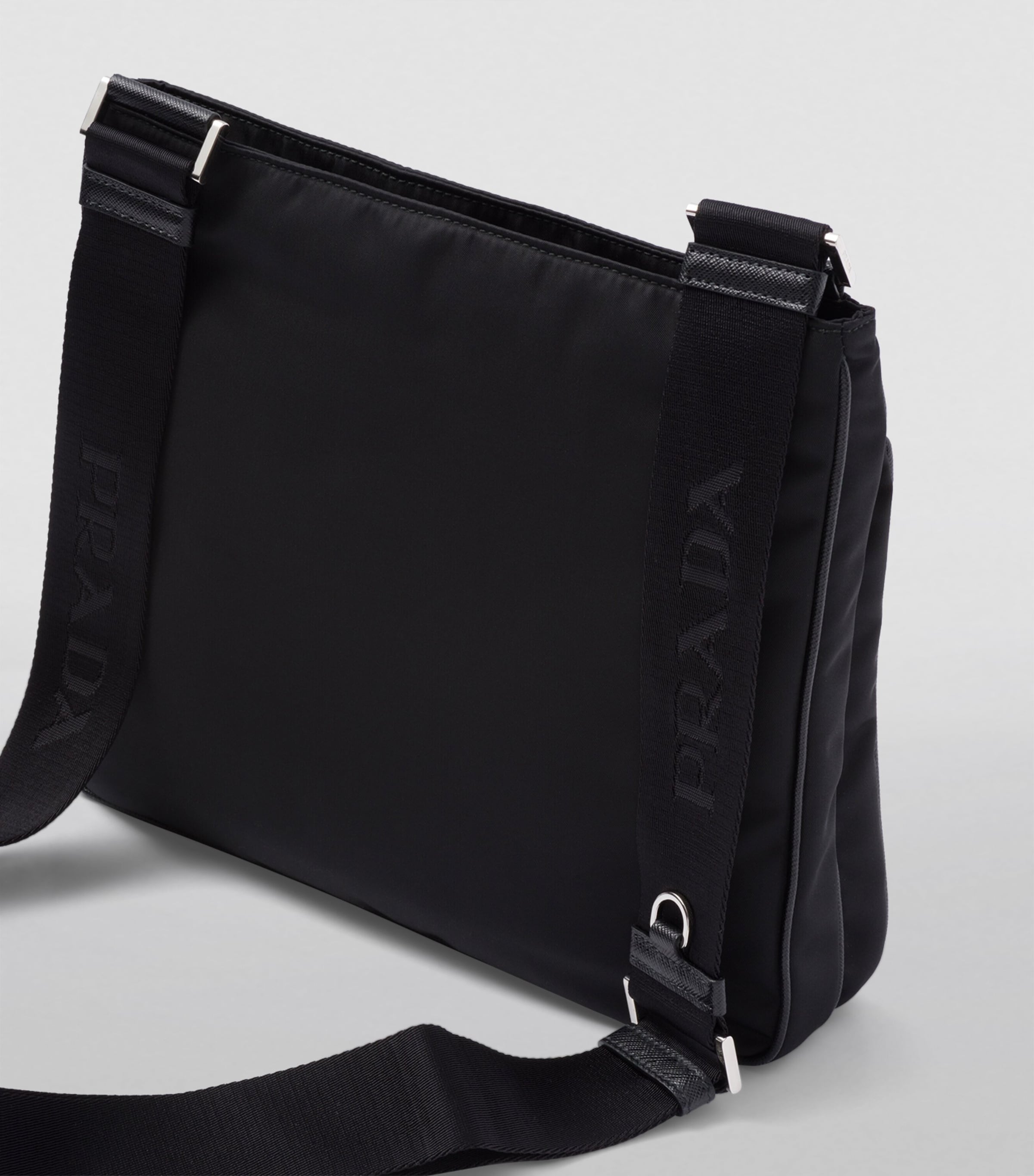 Re-Nylon Shoulder Bag F0002 Image 4