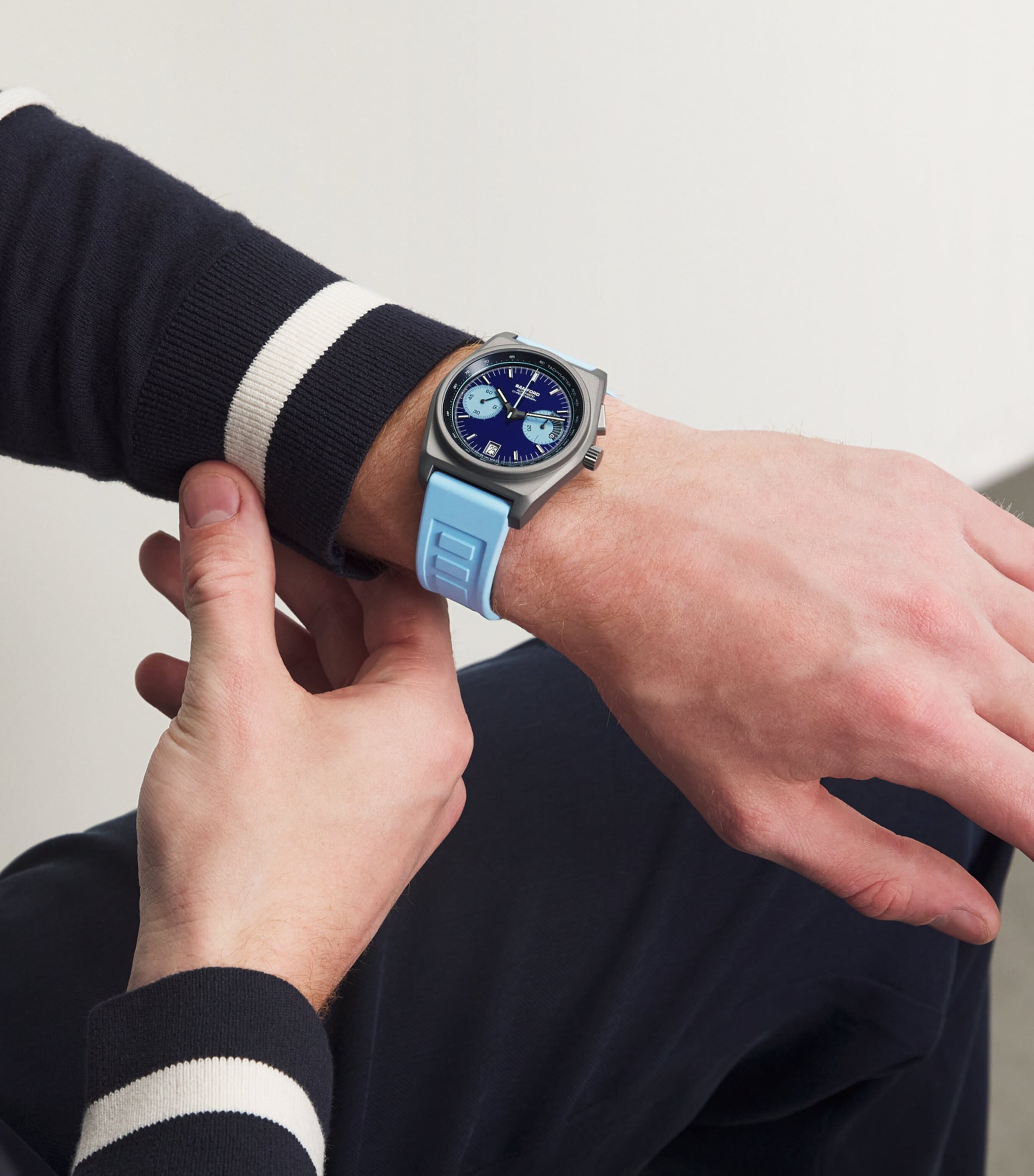 Titanium B347 Watch 41.5mm BLUE Image 2