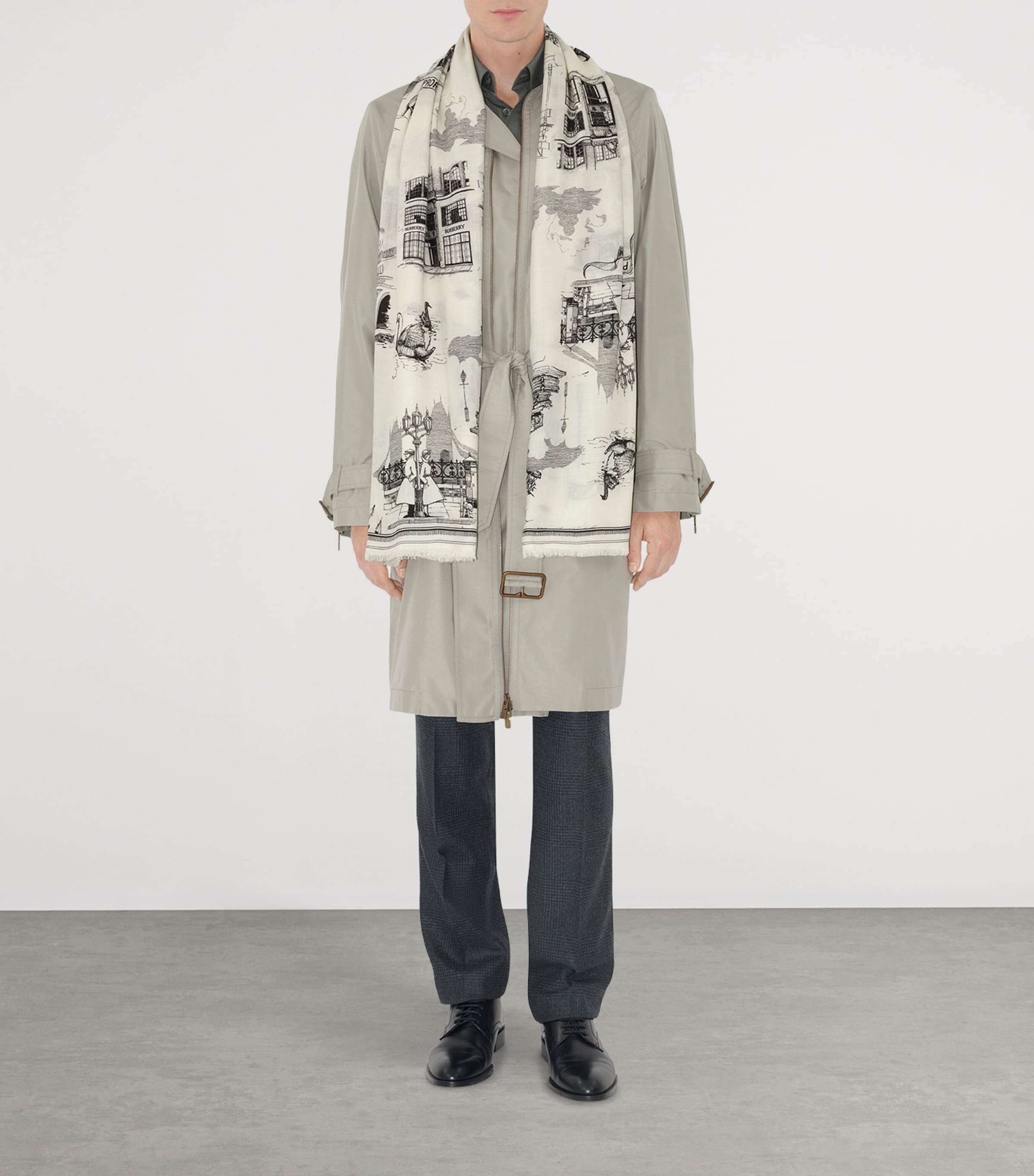 Silk-Wool London Landmarks Scarf MONOCHROME Image 5