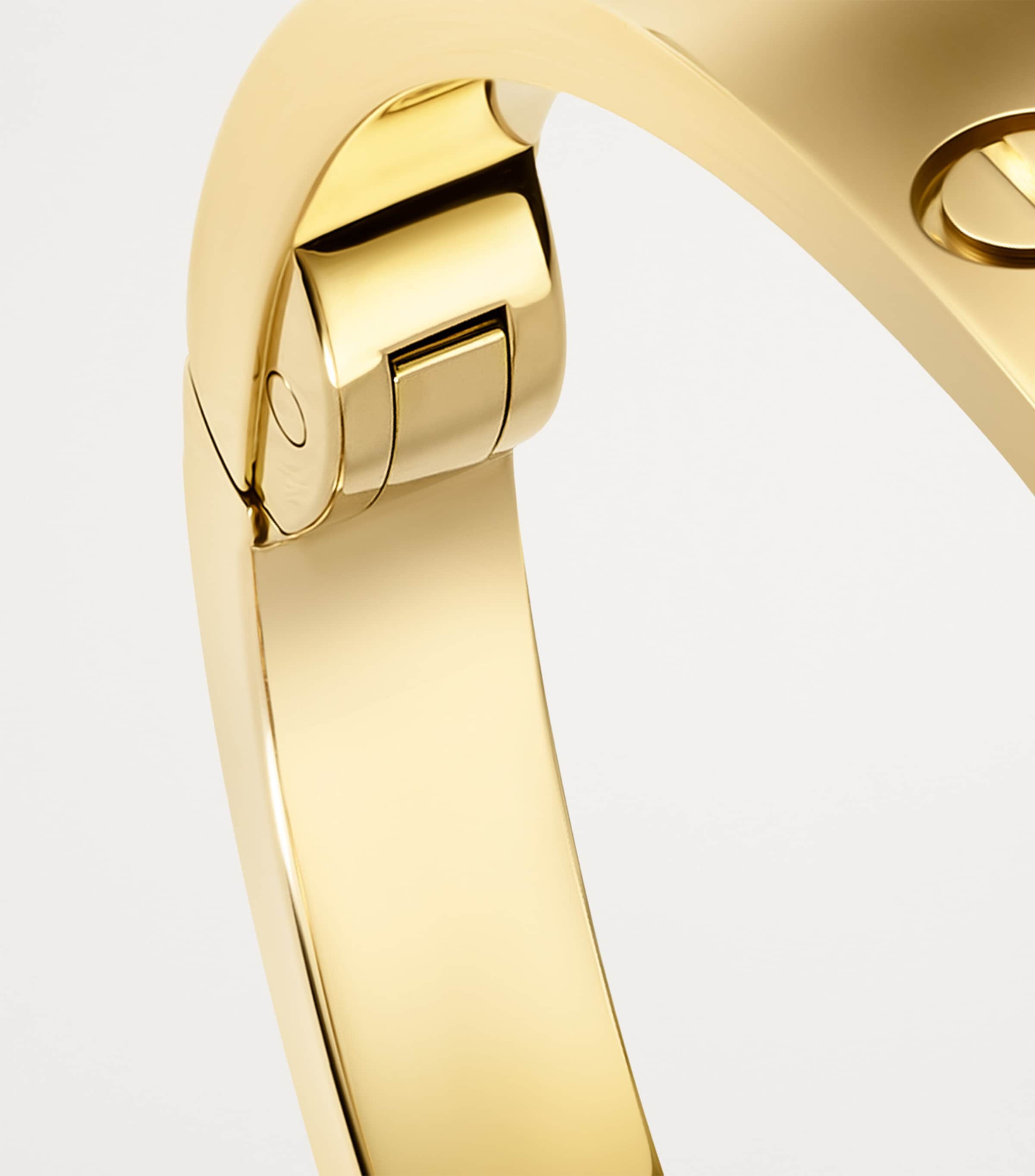 LOVE Medium Yellow Gold Bracelet YELLOW GOLD Image 12