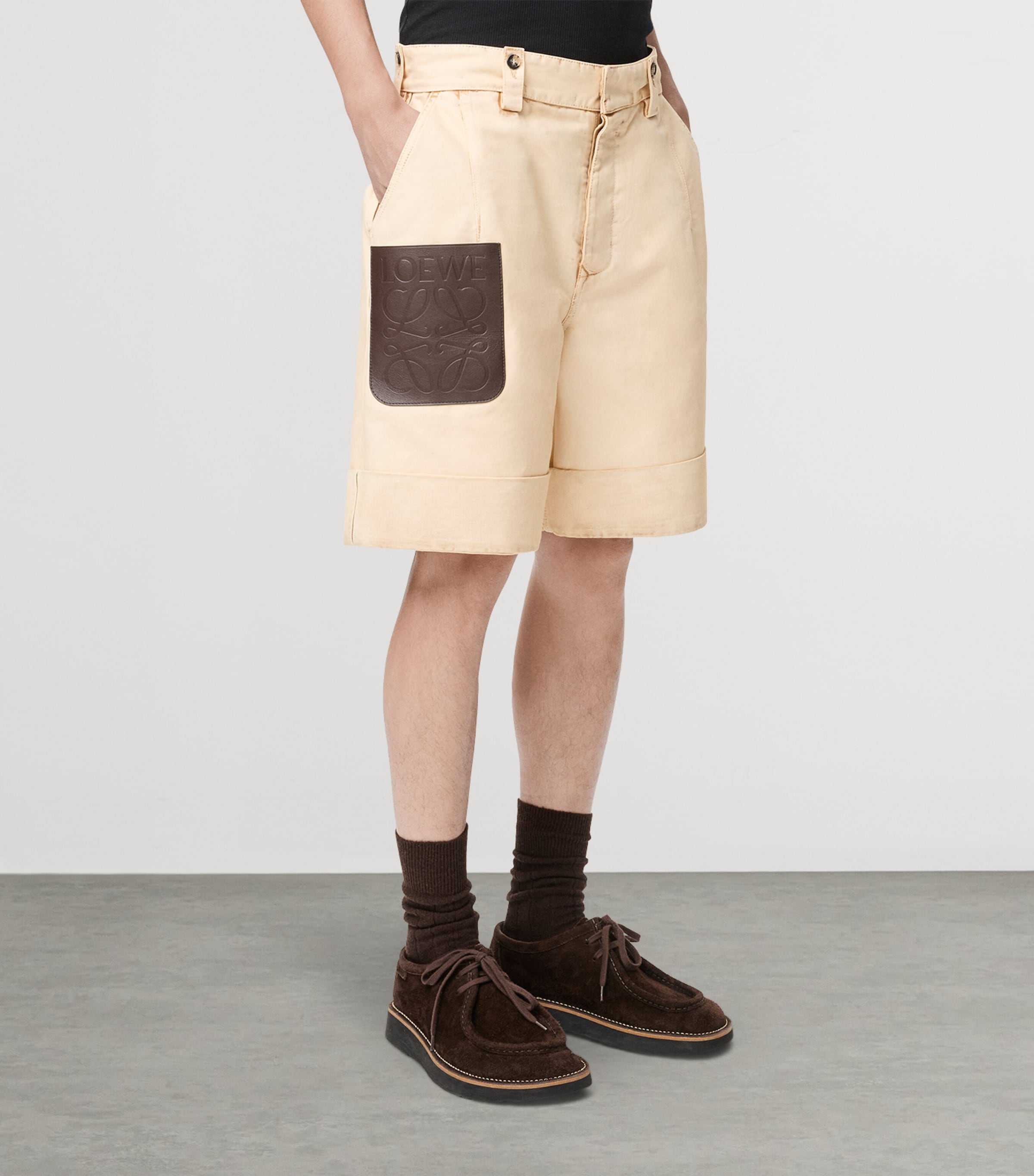 LOEWE Mens Cotton Turn-Up Shorts Beige Image 3