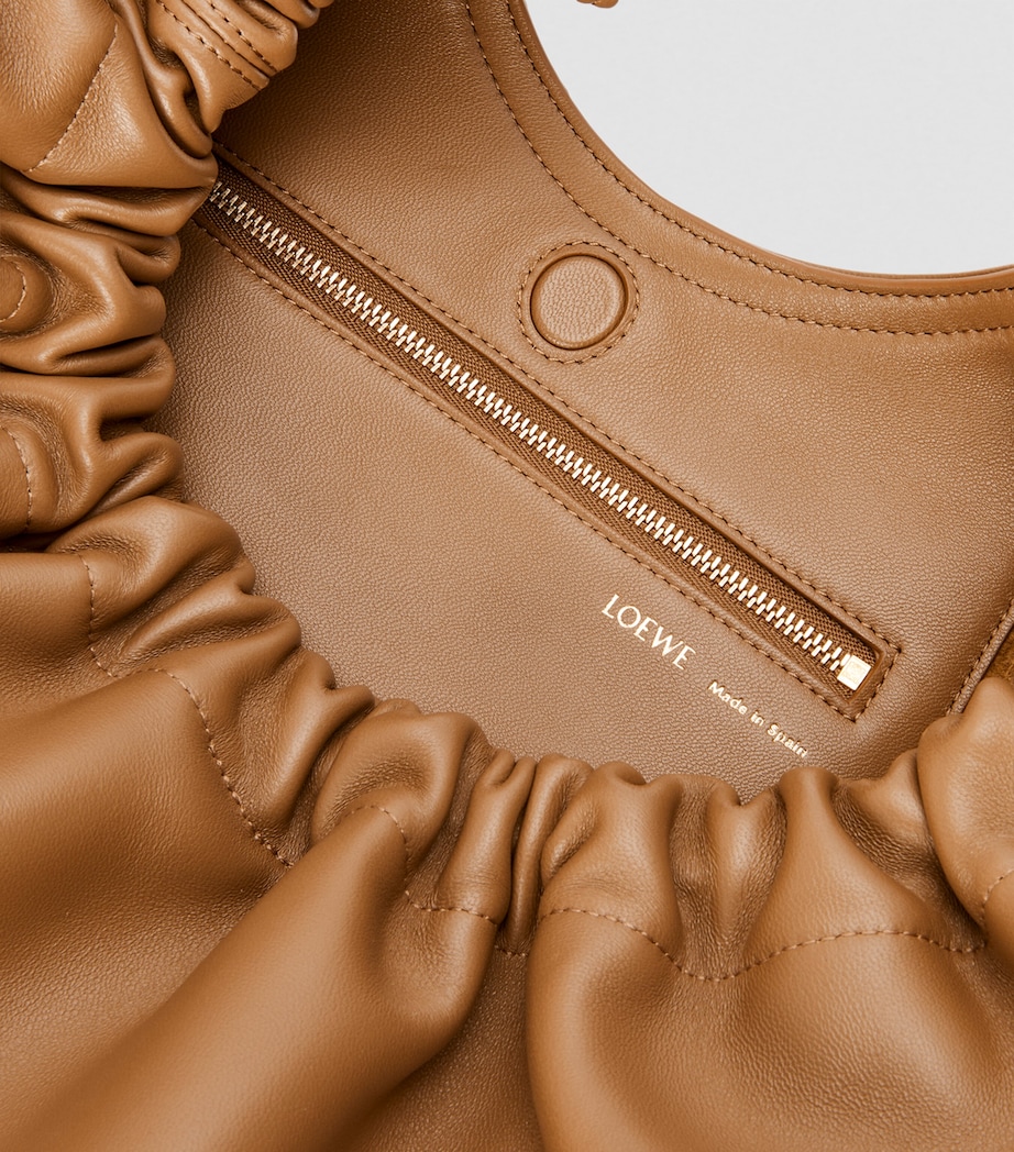 Medium Leather Squeeze Top-Handle Bag OAK Image 12