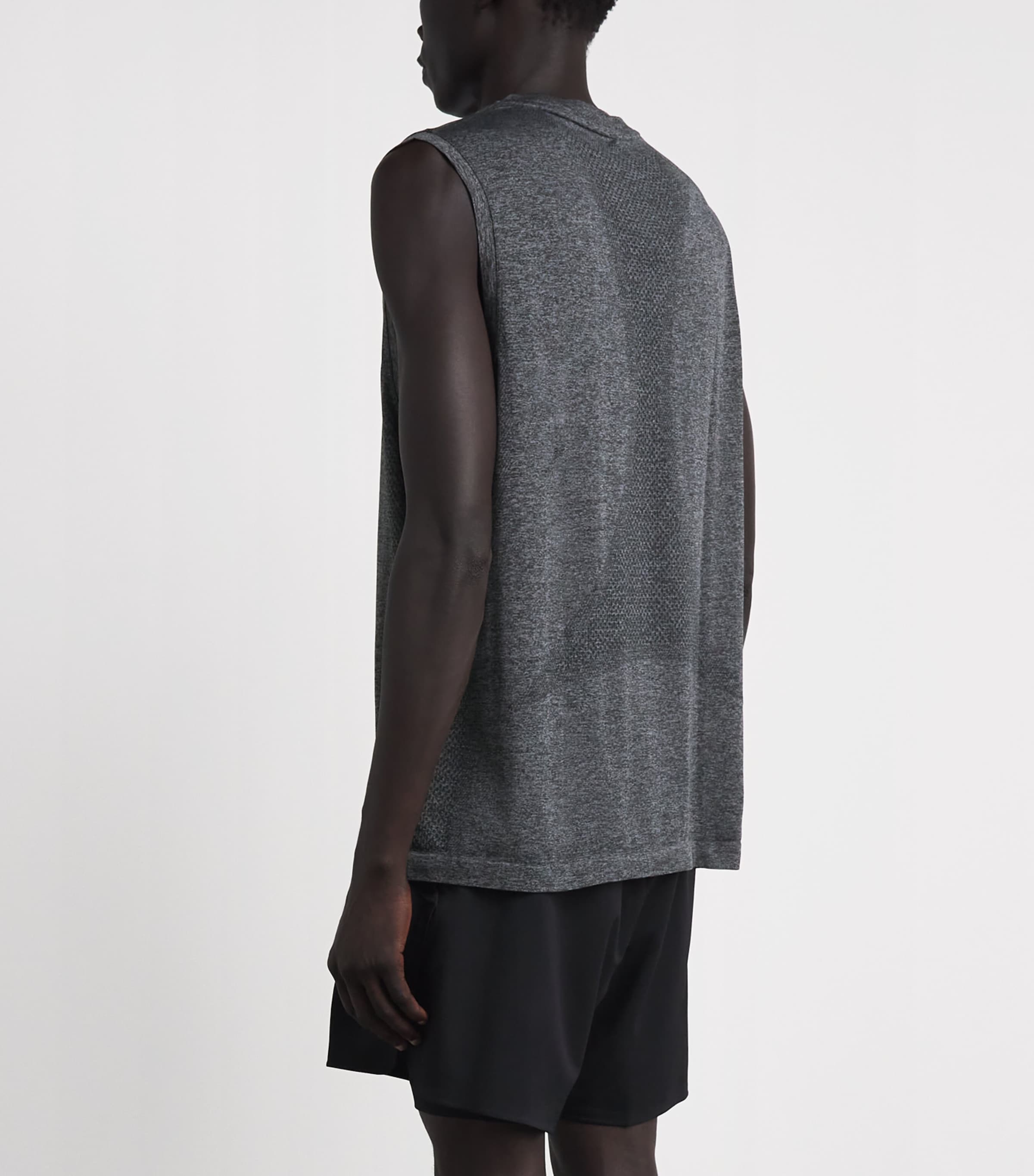 On Mens Train Flex Sleeveless Top Ember Heather Image 5