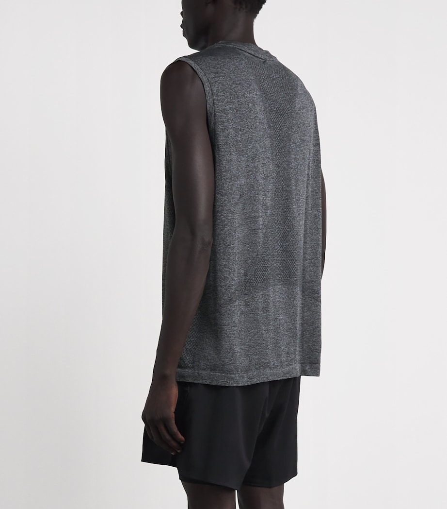 On Mens Train Flex Sleeveless Top Ember Heather Image 5
